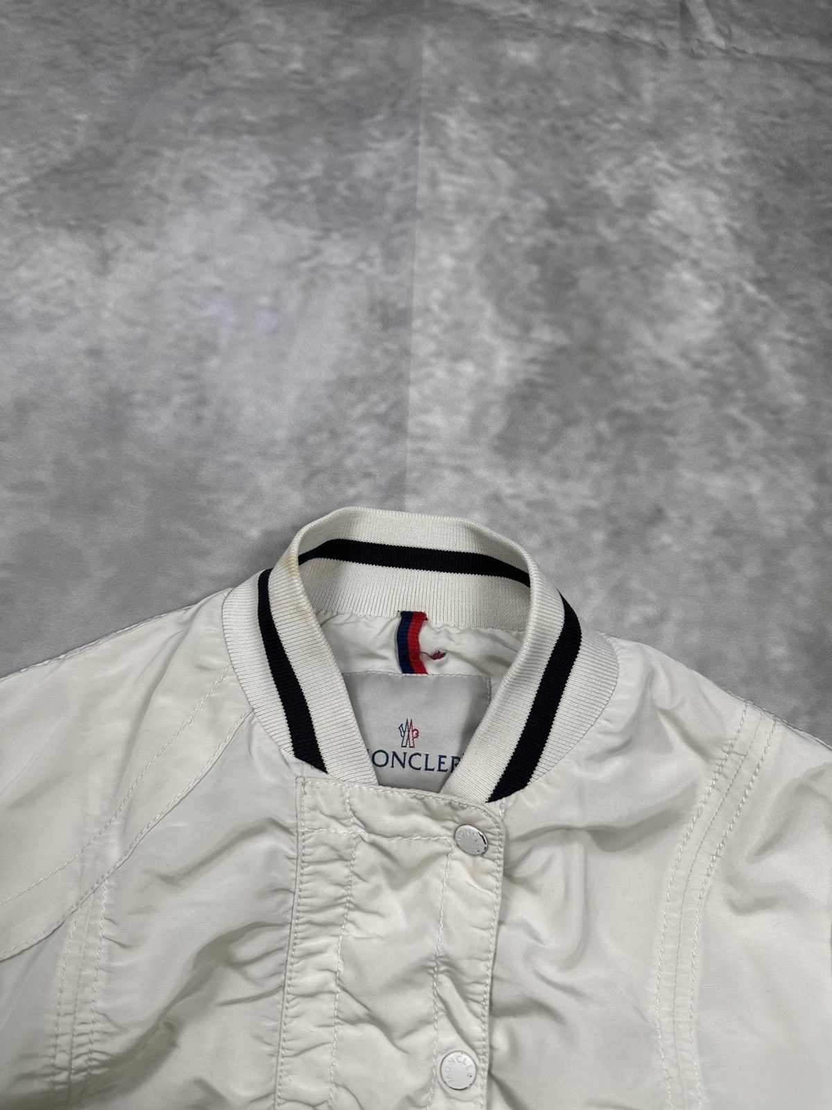 Moncler Moncler bomber cropped avant ga y2k Jacket – Cream – Size S Size S / US 4 / IT 40 - 5 Thumbnail