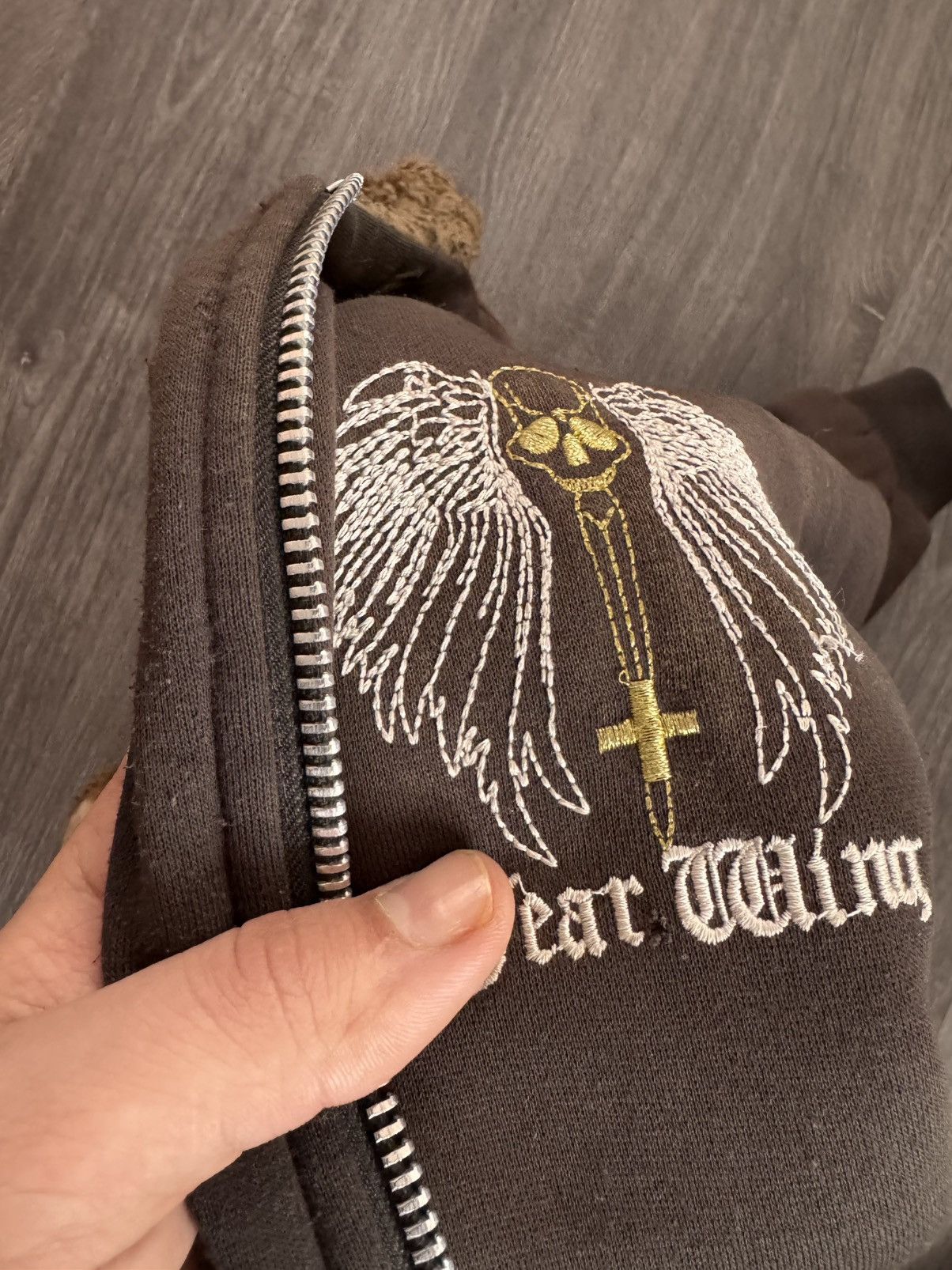 Vintage Y2K Vintage Fear Wing Sunfaded Fur Hoodie Size US L / EU 52-54 / 3 - 9 Thumbnail