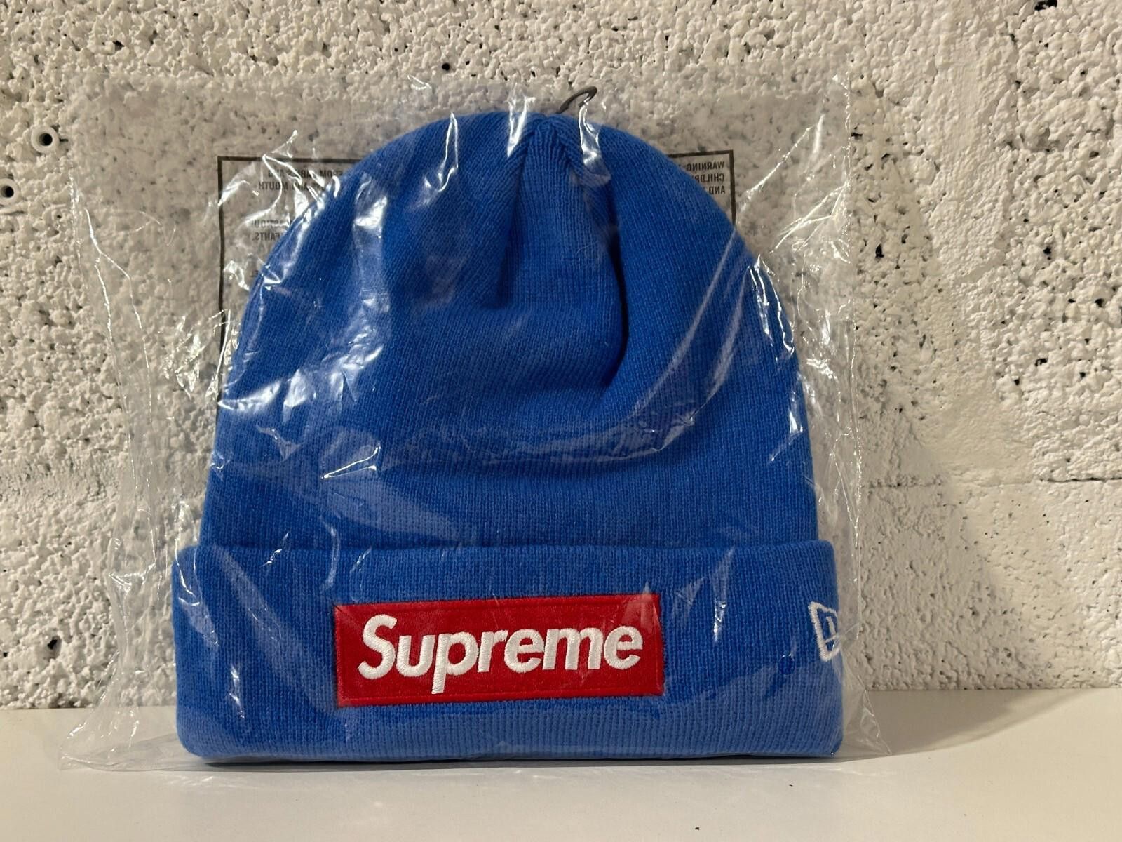 Supreme NEW Supreme New Era Box Logo Beanie Blue Red FW22BN10 Size ONE SIZE - 1 Thumbnail