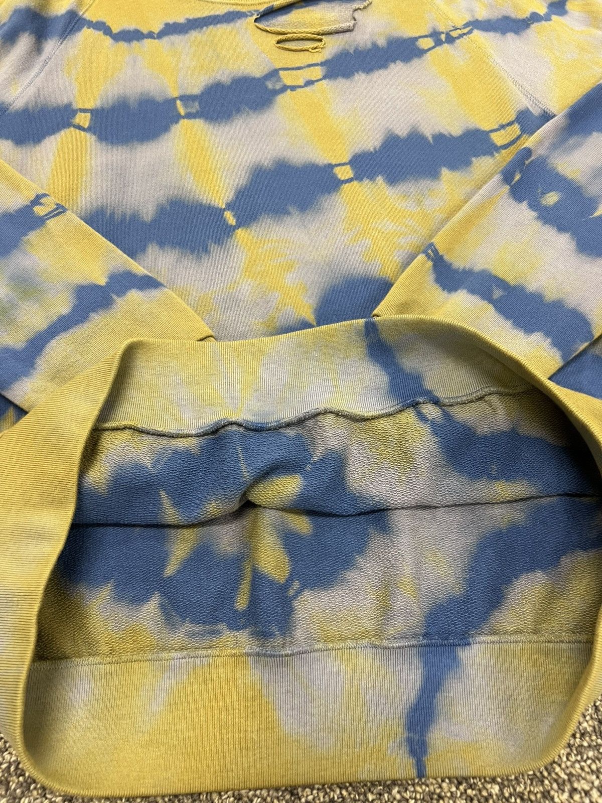 Saint Laurent Paris Saint Laurent tie dye crewneck Size US L / EU 52-54 / 3 - 3 Thumbnail
