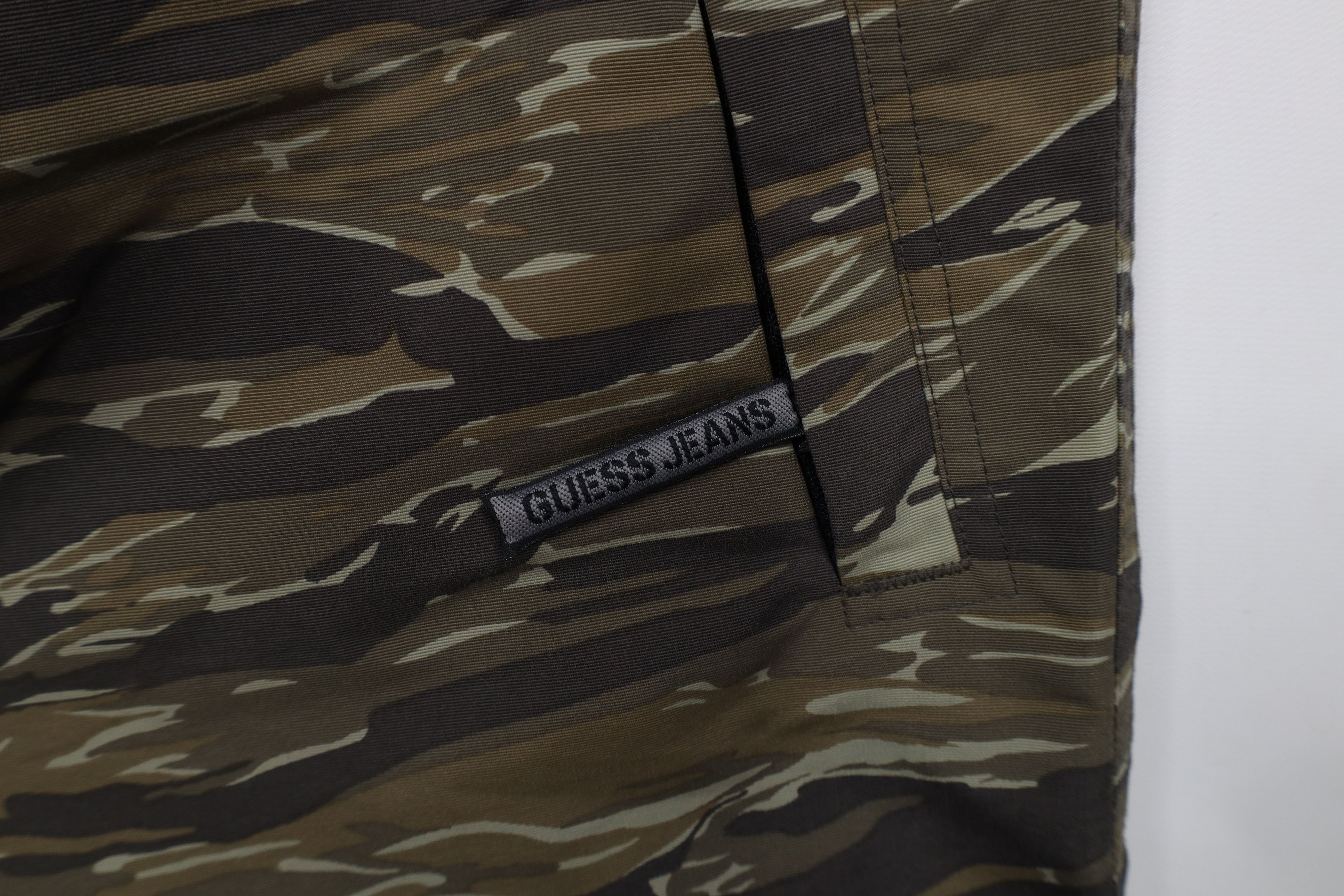 Guess × Vintage Vintage Y2K 2000 Guess Lined Wide Leg Camouflage Pants Nylon Size US 38 / EU 54 - 8 Thumbnail
