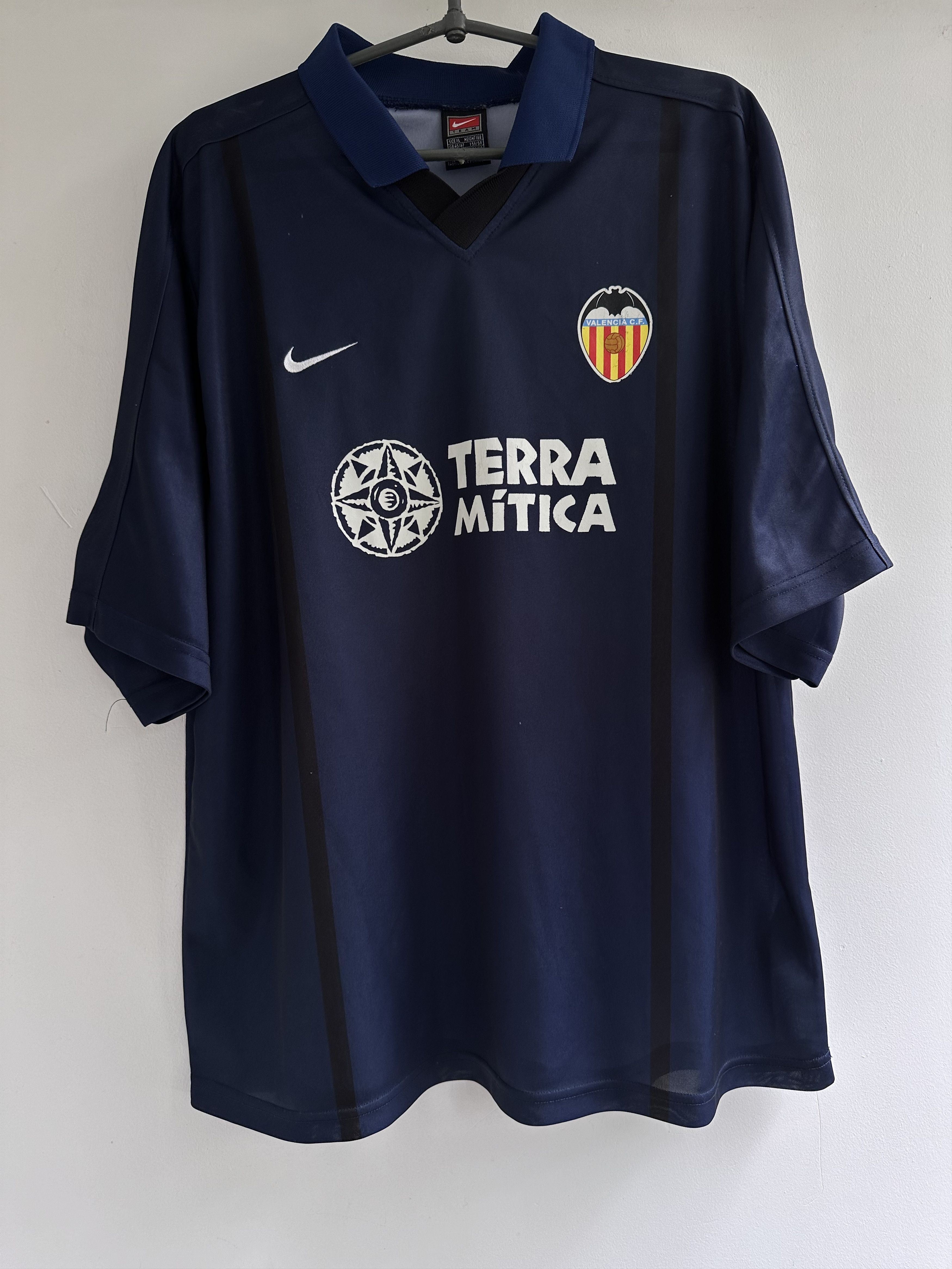 Nike Nike Vintage Valencia Soccer Jersey t shirt Size US XL / EU 56 / 4 - 1 Thumbnail
