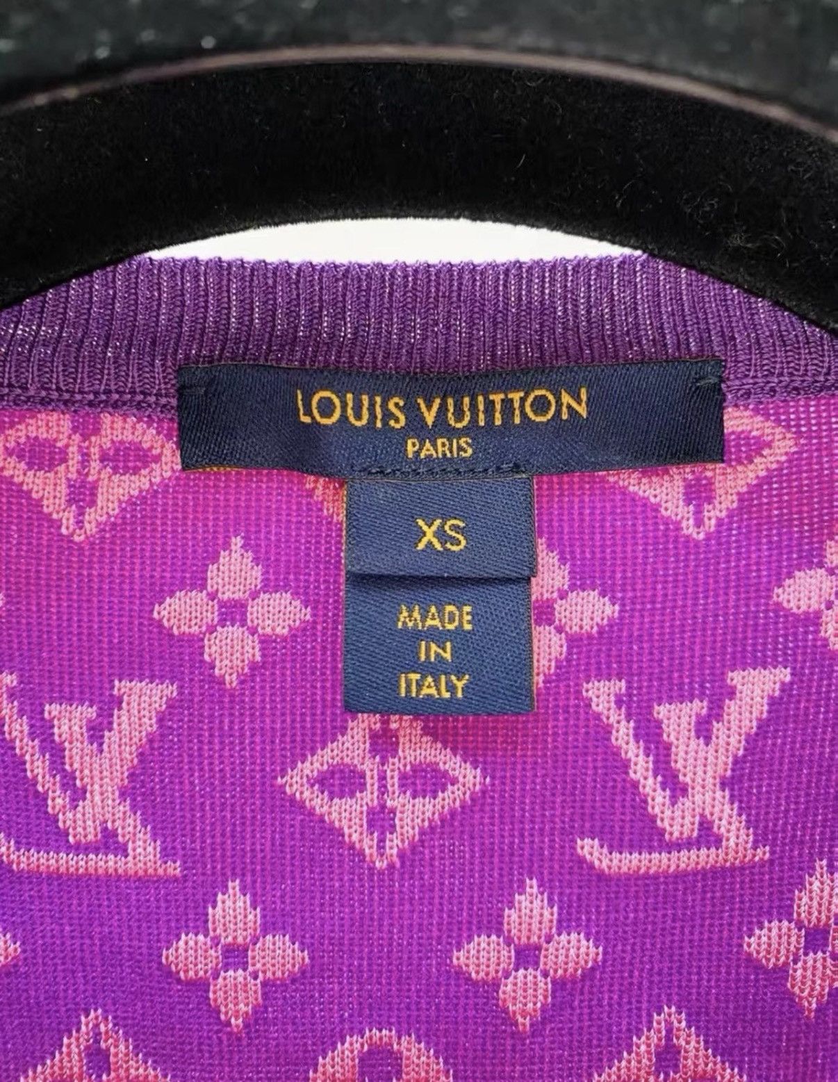 Louis Vuitton Louis Vuitton Hot Pink All-Logo Short Sleeve T-Shirt J33 Size XS / US 0-2 / IT 36-38 - 5 Thumbnail