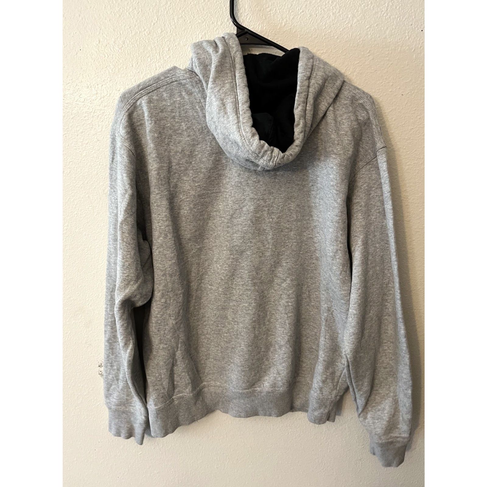 Champion VINTAGE Champion Hoodie Mens Size Medium Gray Logo Pullover Hooded Fleece Activewear Size US M / EU 48-50 / 2 - 2 Thumbnail