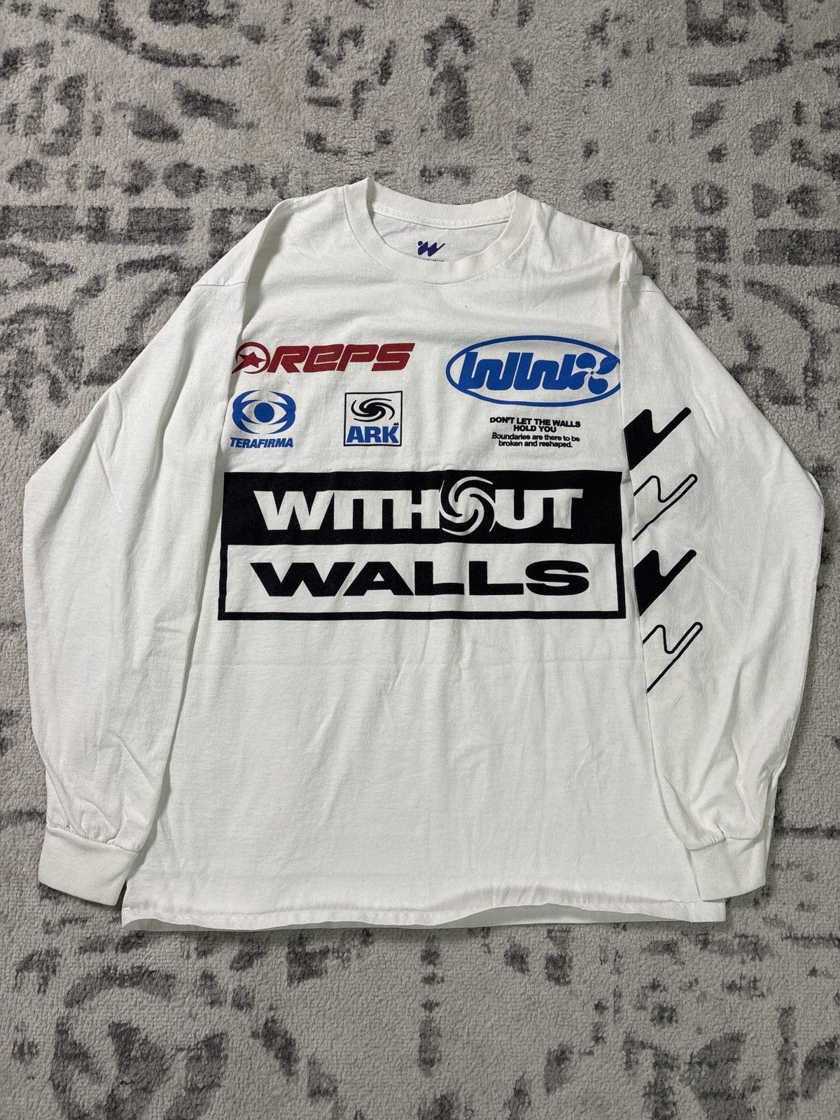 Urban Outfitters WITHOUT WALLS LONGSLEEVE Size US M / EU 48-50 / 2 - 1 Thumbnail