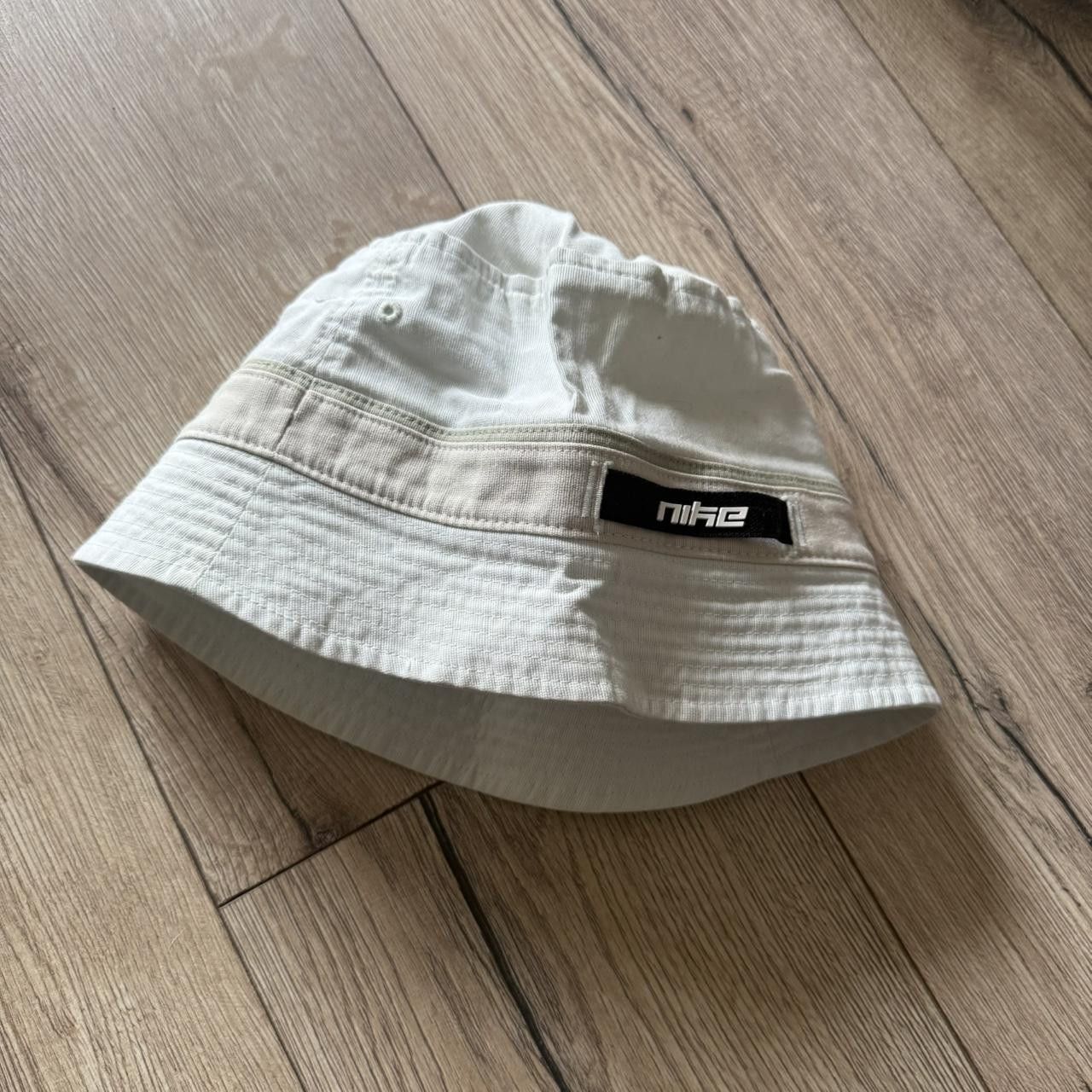Nike Nike Bucket Hat Vintage White Swoosh Size ONE SIZE - 1 Thumbnail