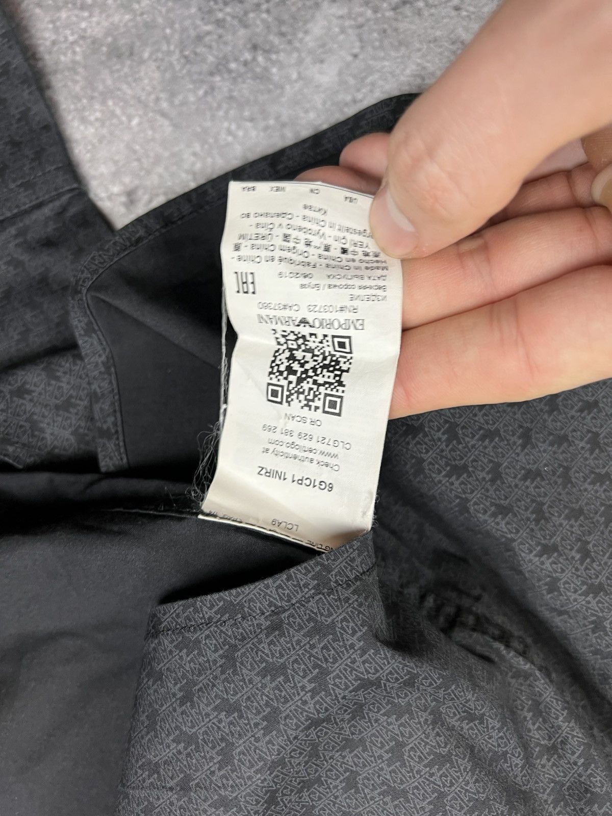 Emporio Armani Emporio Armani Black Monogrammed Shirt Button Mens Size US S / EU 44-46 / 1 - 6 Thumbnail