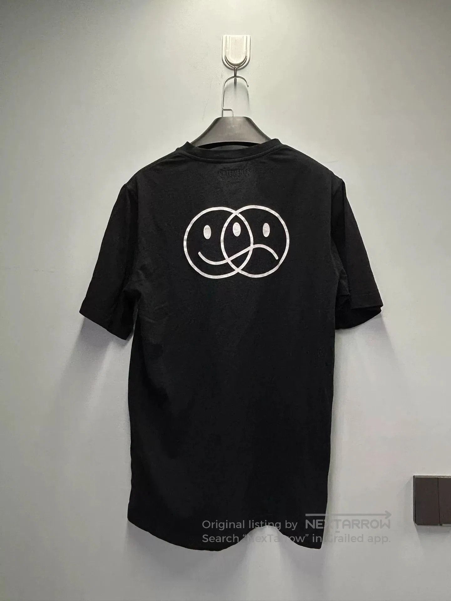 Vetements vetements black short sleeve smiley t. Size US S / EU 44-46 / 1 - 2 Thumbnail
