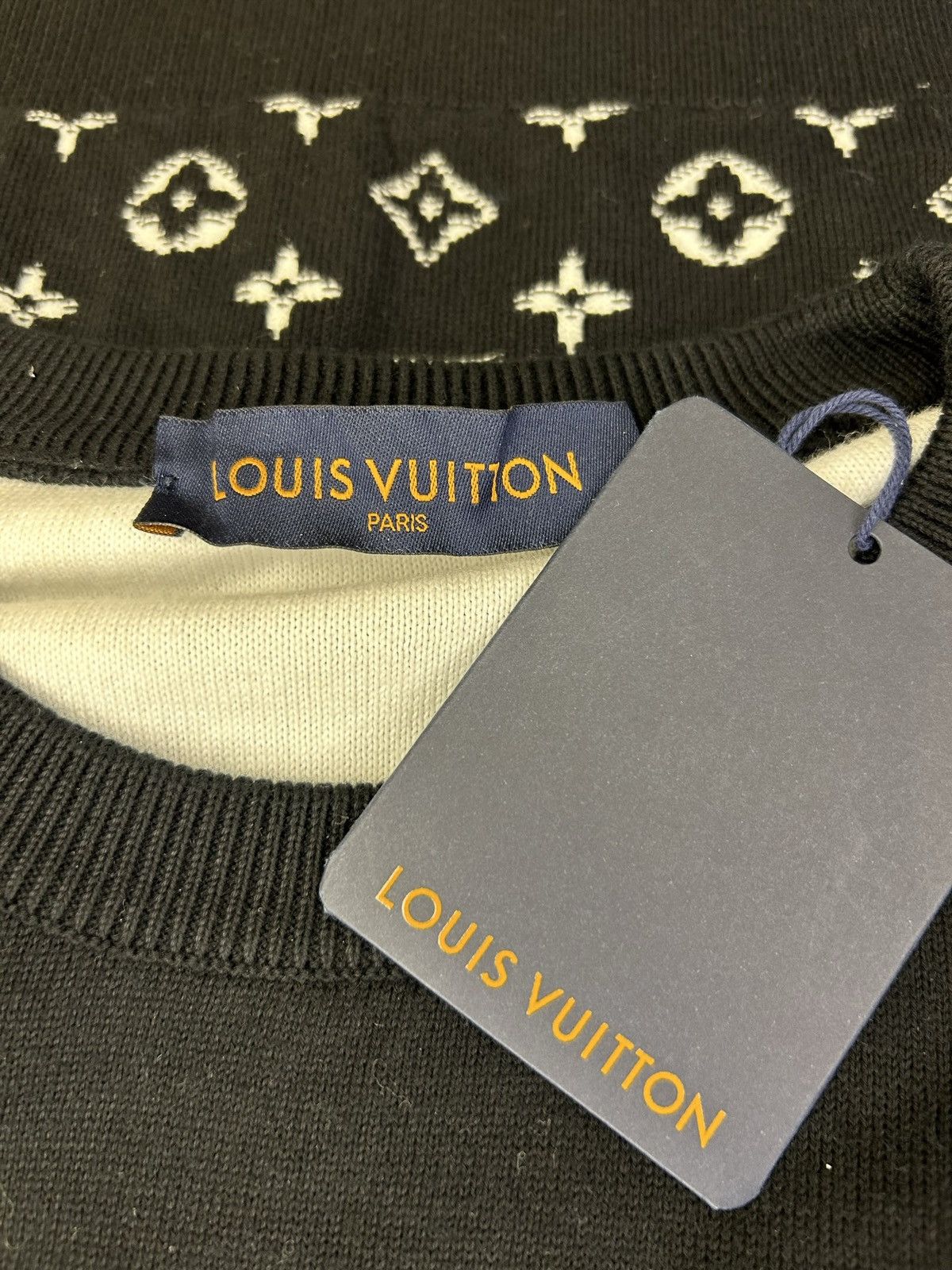 Louis Vuitton LOUIS VUITTON MONOGRAM DEGRADE LS KNITWEAR Size US L / EU 52-54 / 3 - 3 Thumbnail