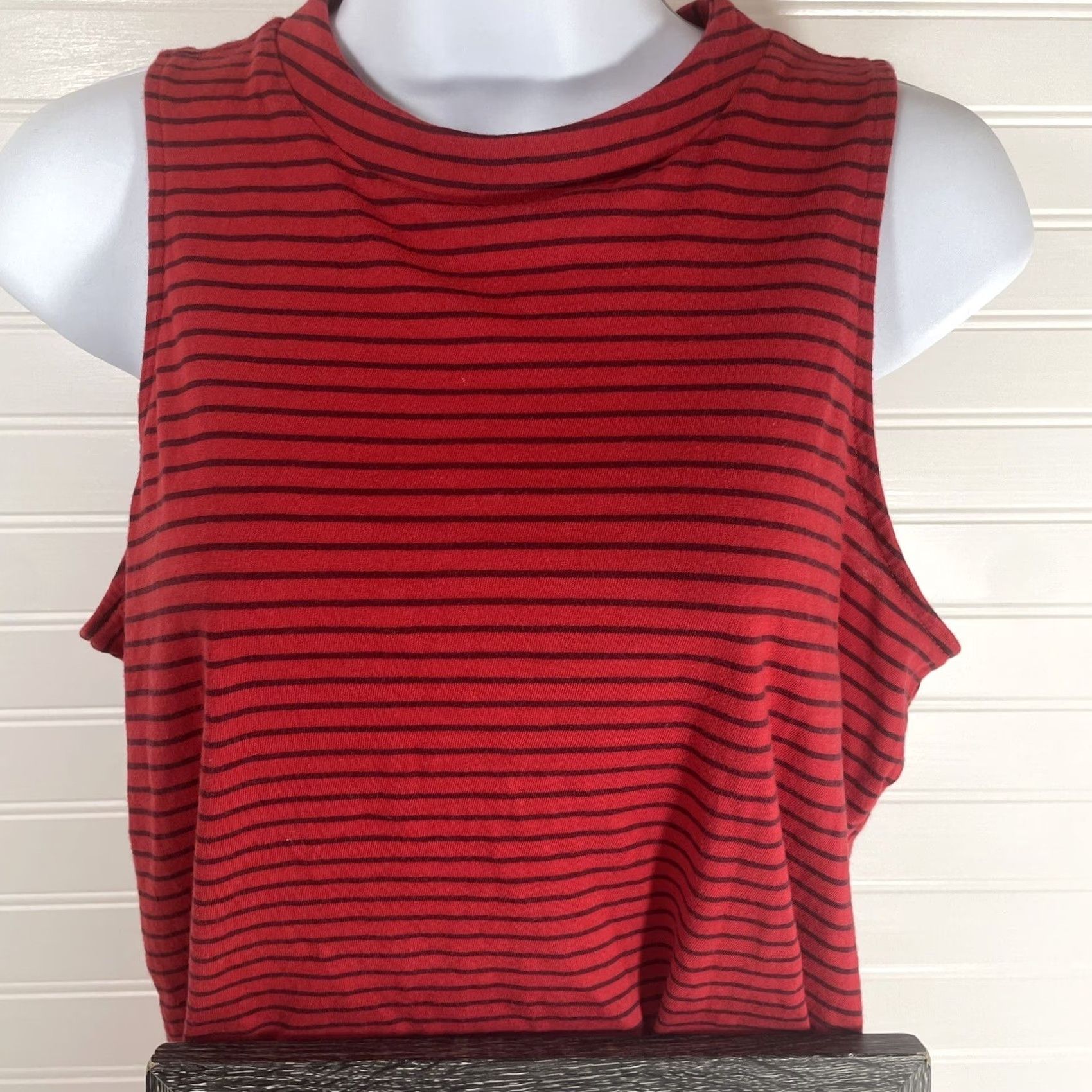 Old Navy Old Navy Tank Top Women Small Mock Neck Red Black Striped Style#480720-03 Size S / US 4 / IT 40 - 4 Thumbnail