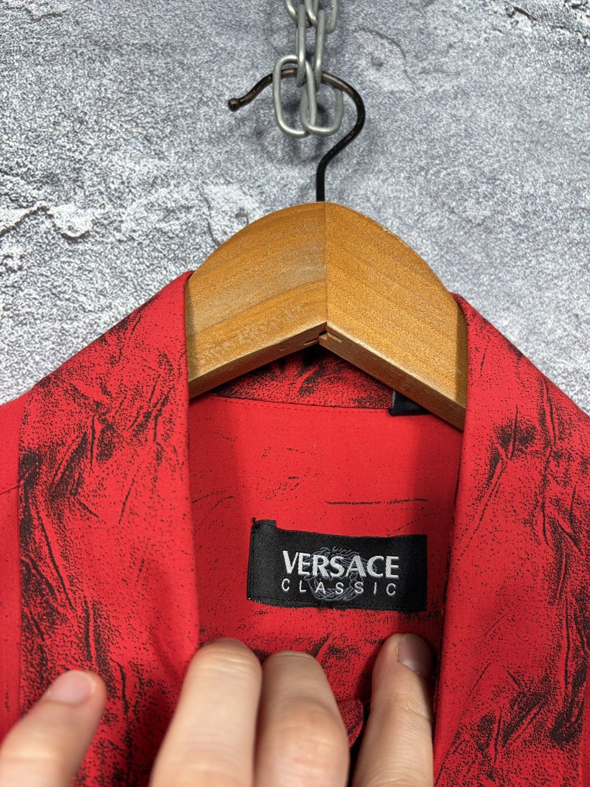 Versace Vintage Versace Red Abstract Pattern Hawaii Shirt Size US M / EU 48-50 / 2 - 8 Thumbnail
