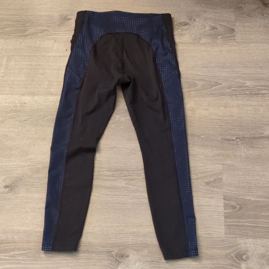 Athleta Athleta Dress Blue Ult Stash Pocket 7/8 Tight Size Small Size 26" / US 2 / IT 38 - 5 Thumbnail