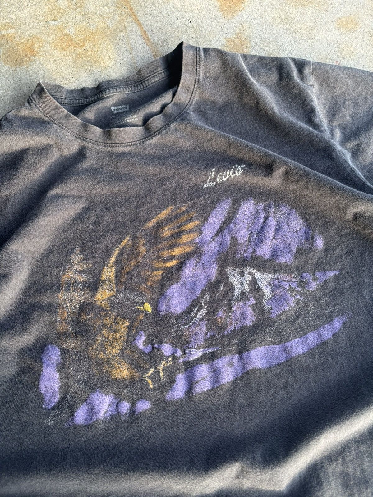 Levi's Crazy Faded Black Levis Boxy Smoked Out Eagle Tee Size US L / EU 52-54 / 3 - 3 Thumbnail