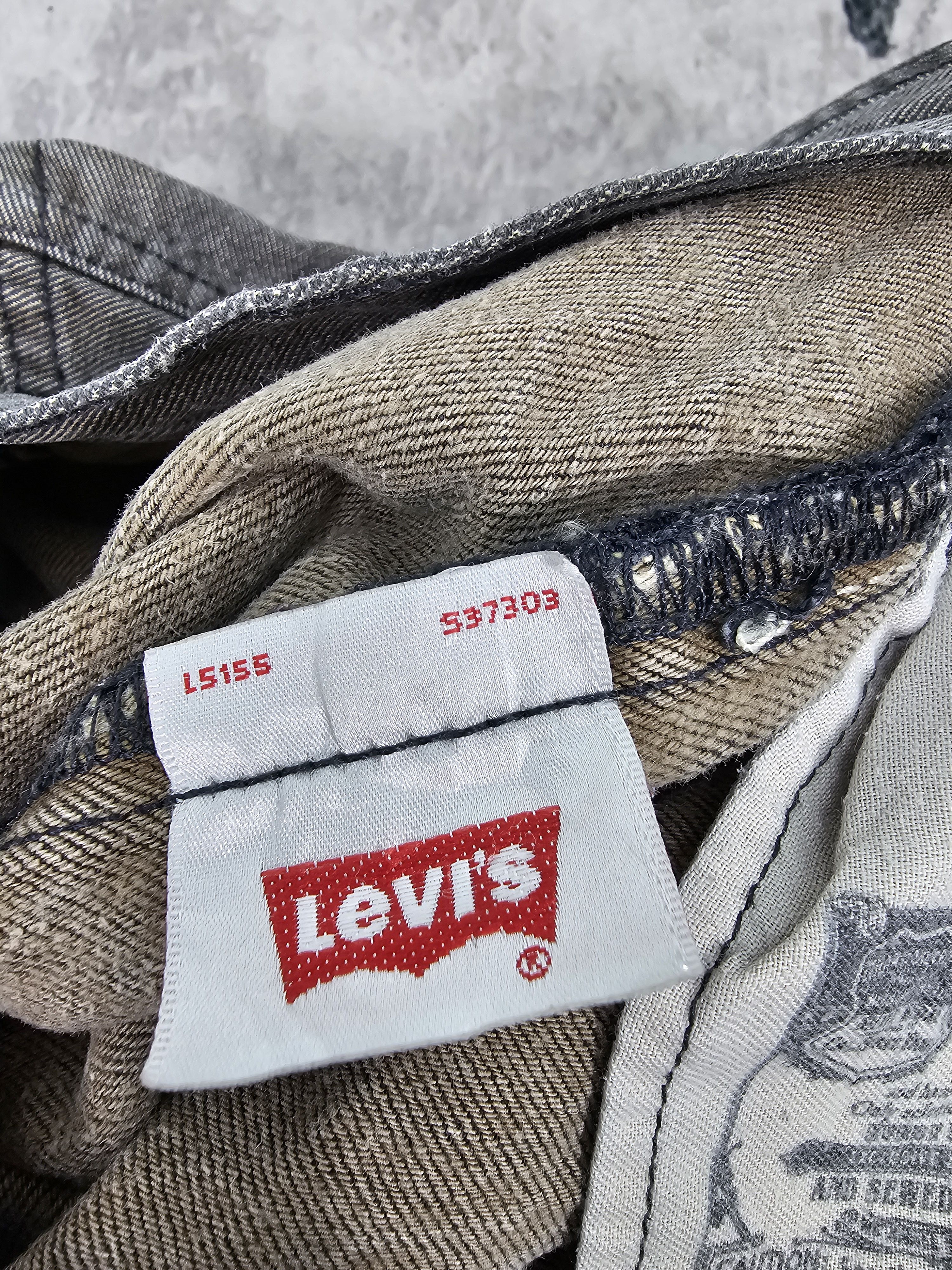 Levi's Vintage Clothing LEVIS 501 Sun Faded Ripped Gray Size 32X30 Jeans L0422 Size US 32 / EU 48 - 12 Thumbnail