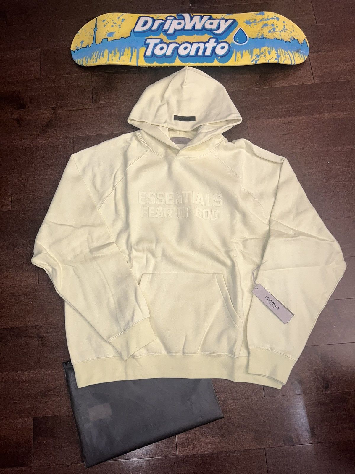 2024 essentials fear of god canary hoodie