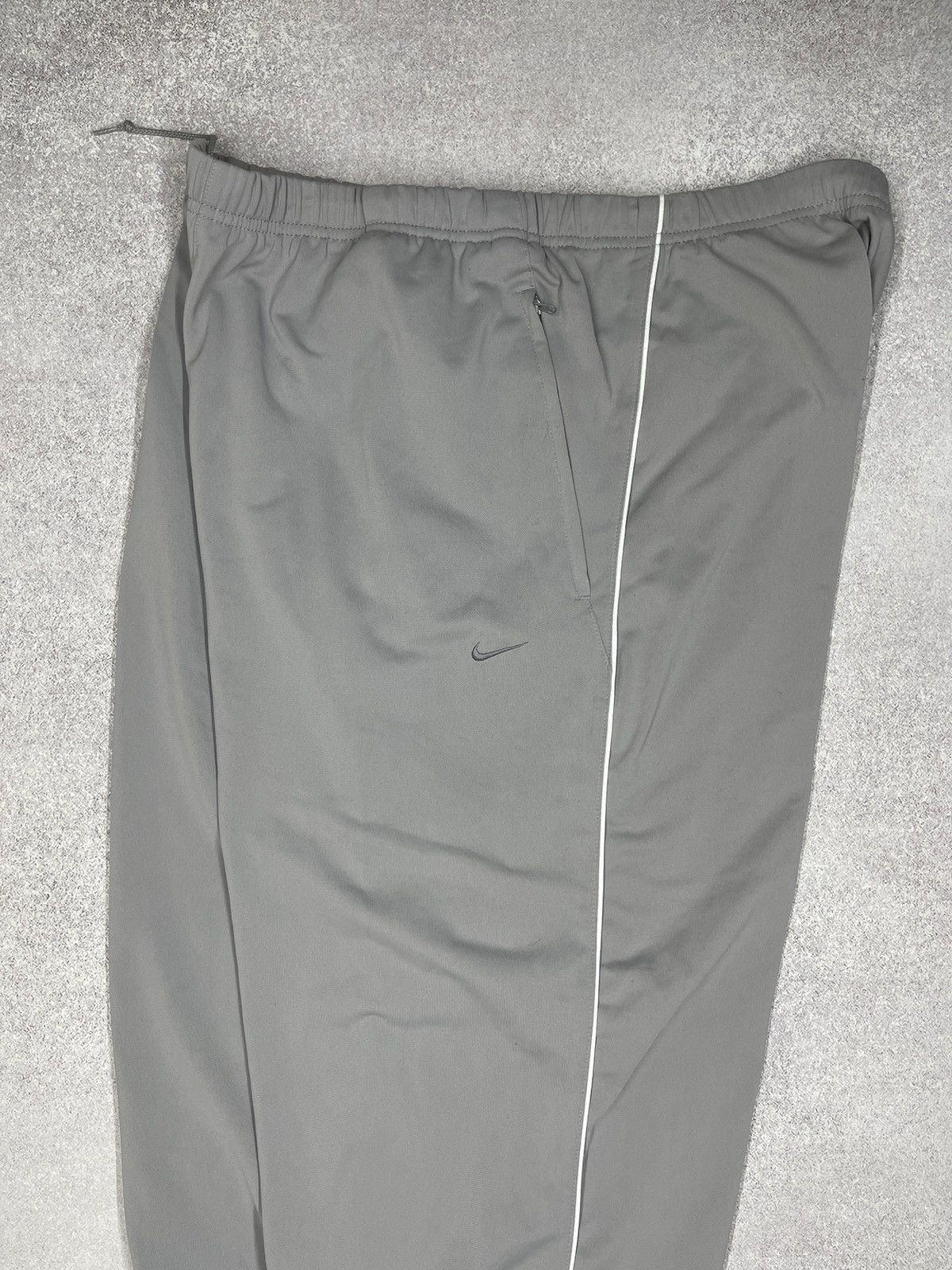Nike Vintage Nike Sweatpants Grey Drill Y2K TECH ACG Size XXL Size US 38 / EU 54 - 5 Thumbnail