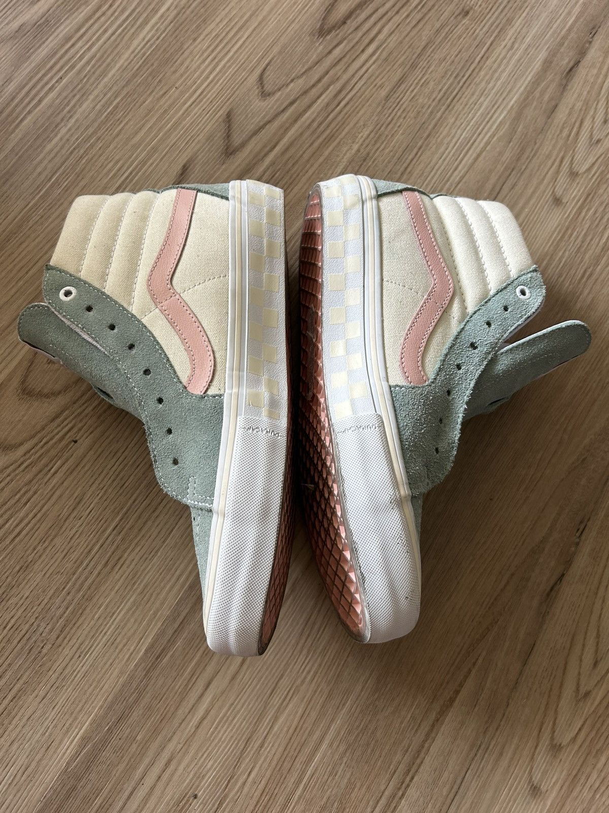 Vans RARE Vans Sample Shoes Easter Vibe Colorway Size US 9 / EU 42 - 4 Thumbnail