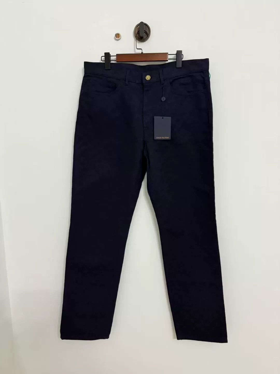 Louis Vuitton louis vuitton dark pattern logo denim jeans Size US 27 - 1 Thumbnail