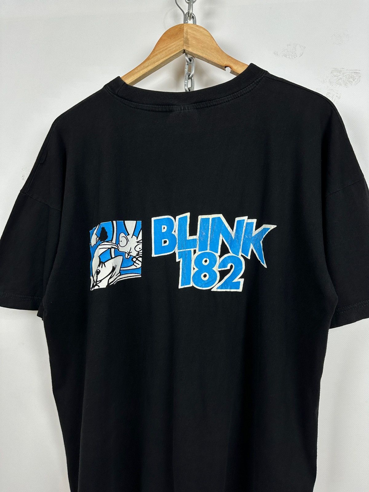Band Tees 90s Vintage Blink 182 Skanking Bunny Band T-Shirt Size US XL / EU 56 / 4 - 12 Thumbnail