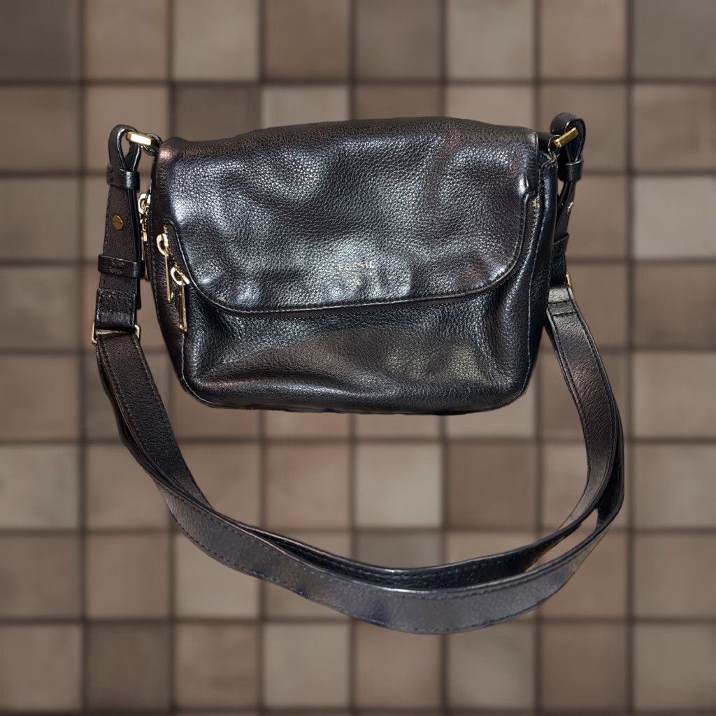 VINTAGE Fossil Women's Small Leather Crossbody Biker Style Purse