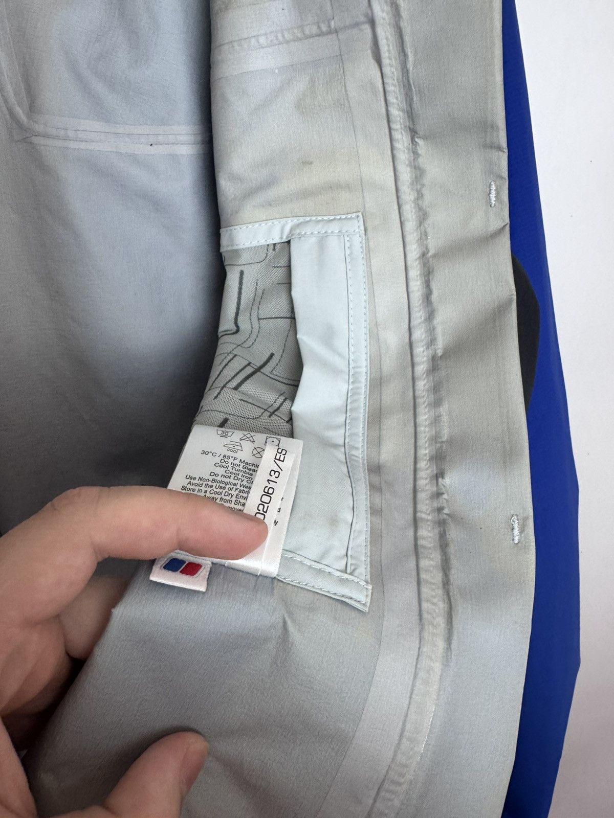 Berghaus Very Rare Berghaus Attrition II GORE-TEX® Pro Shell Size US S / EU 44-46 / 1 - 20 Thumbnail