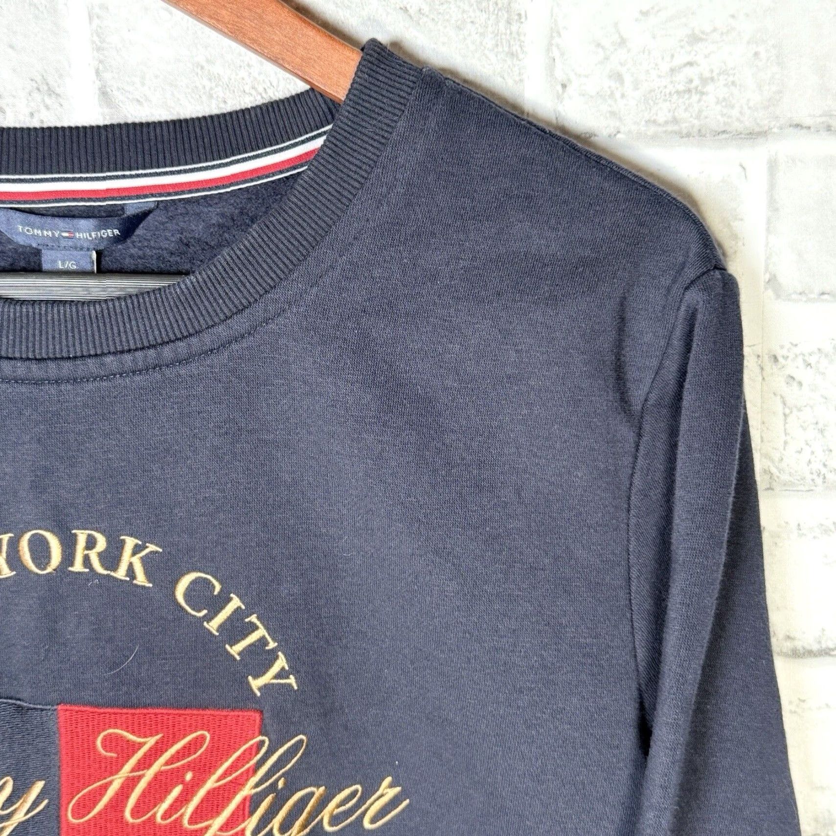 Tommy Hilfiger Tommy Hilfiger Sweatshirt Dark Blue City New York City Graphic Cotton Blend L Womens Sweater Size L / US 10 / IT 46 - 2 Thumbnail