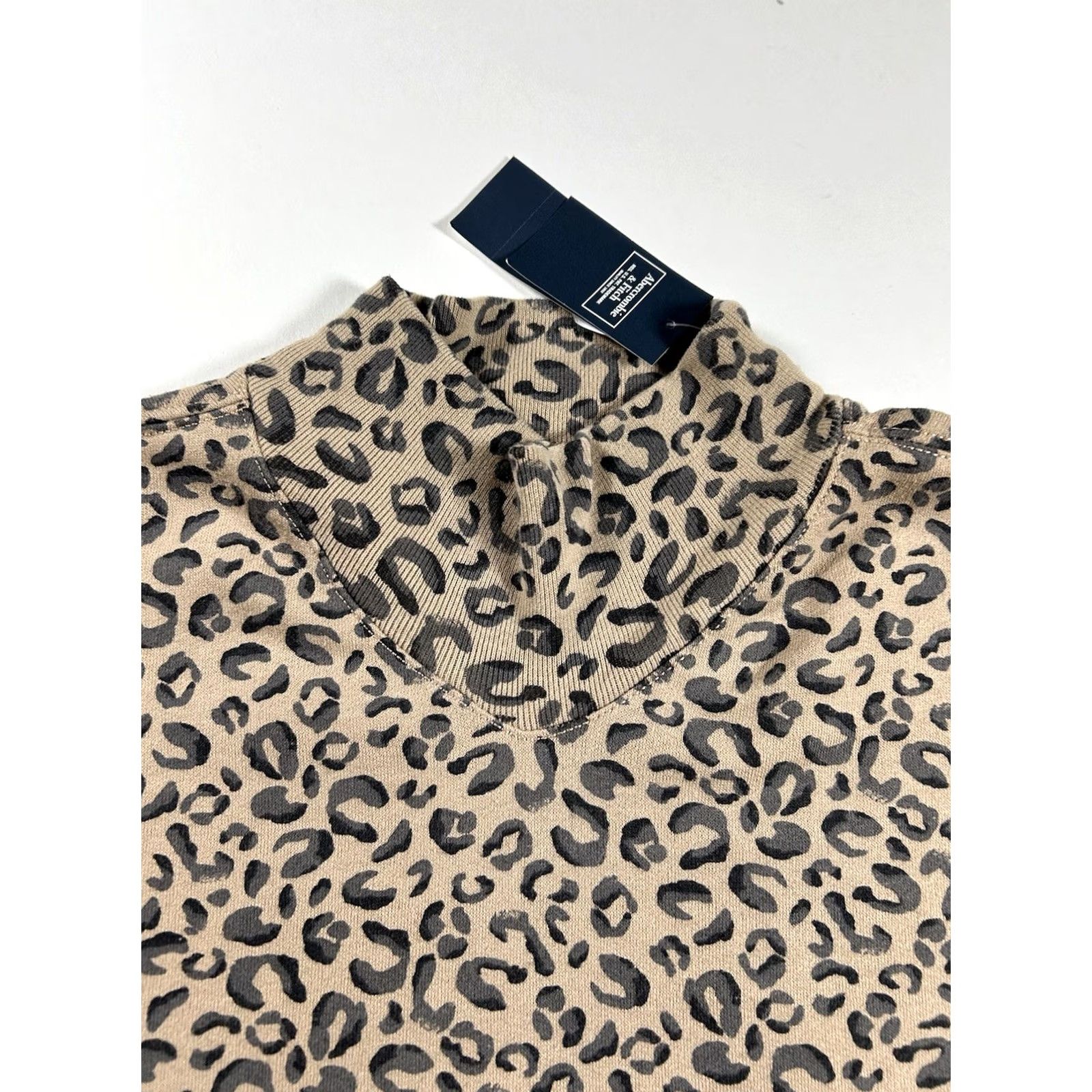 Abercrombie & Fitch Abercrombie & Fitch Leopard Cheetah Print Pullover Shirt Womens Small Multicolor Activewear Sweatshirt Size S / US 4 / IT 40 - 5 Thumbnail