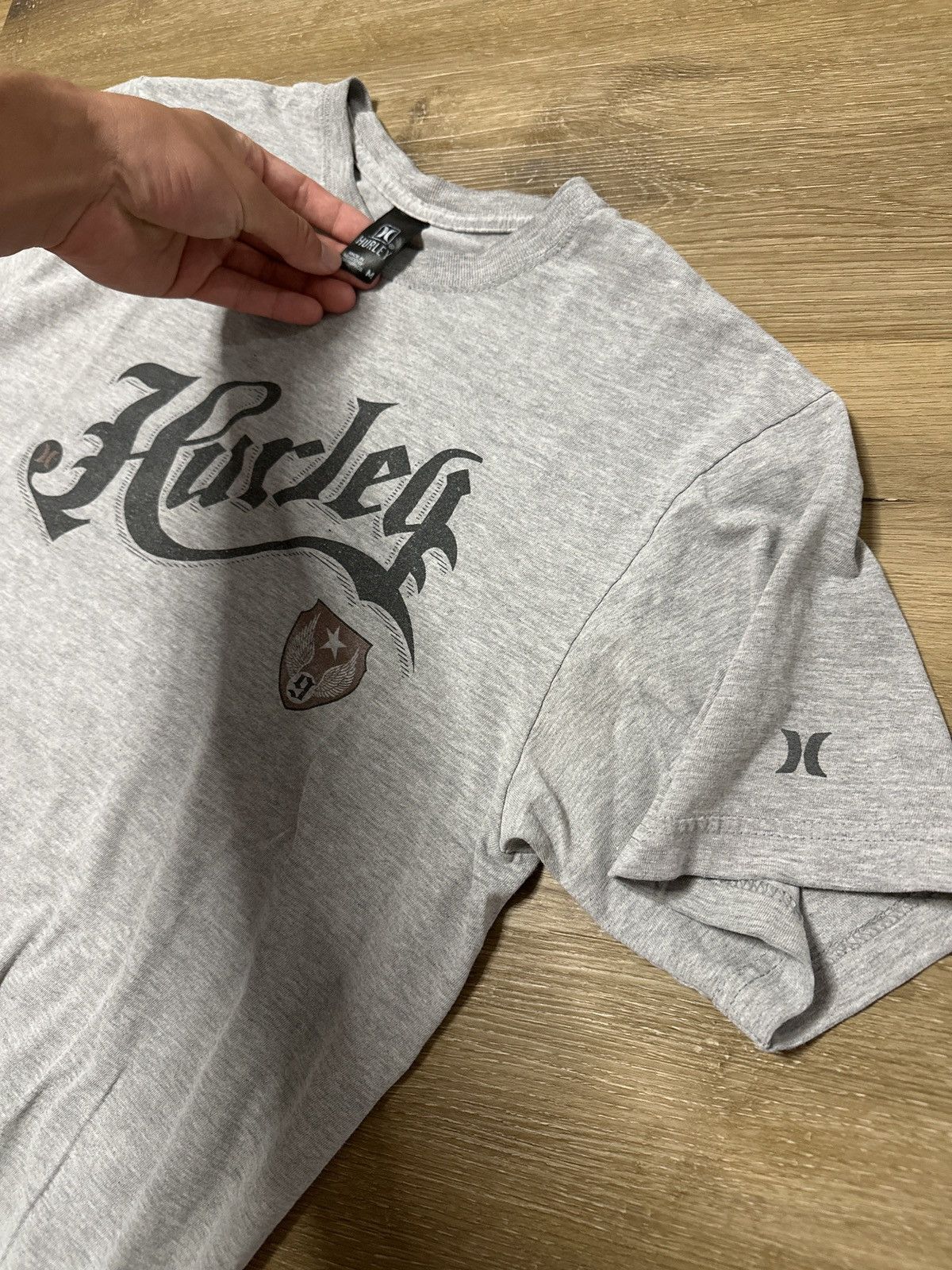 Billabong × Hurley × Quiksilver Y2k 2000s surfer skater Hurley tribal tshirt medium Size US M / EU 48-50 / 2 - 2 Thumbnail