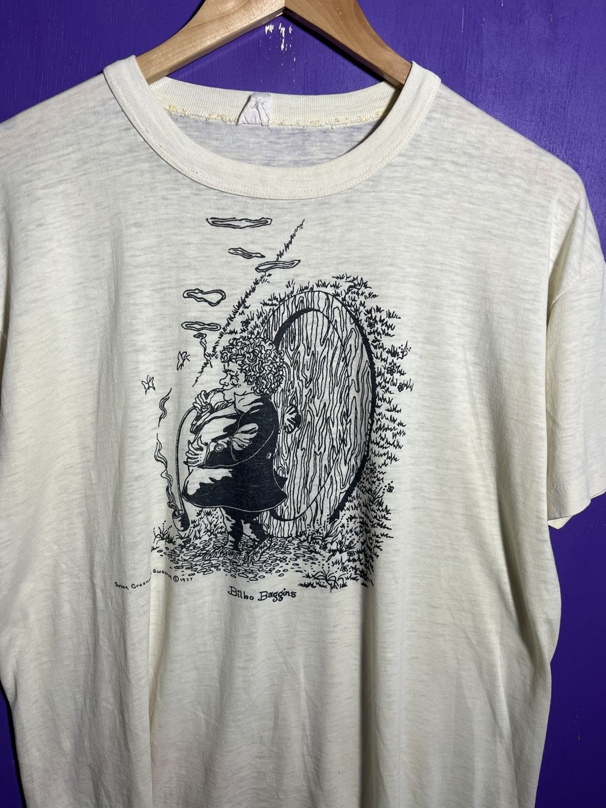 Vintage Vintage 1977 The hobbit Bilbo Baggins art t-shirt Size US M / EU 48-50 / 2 - 3 Thumbnail