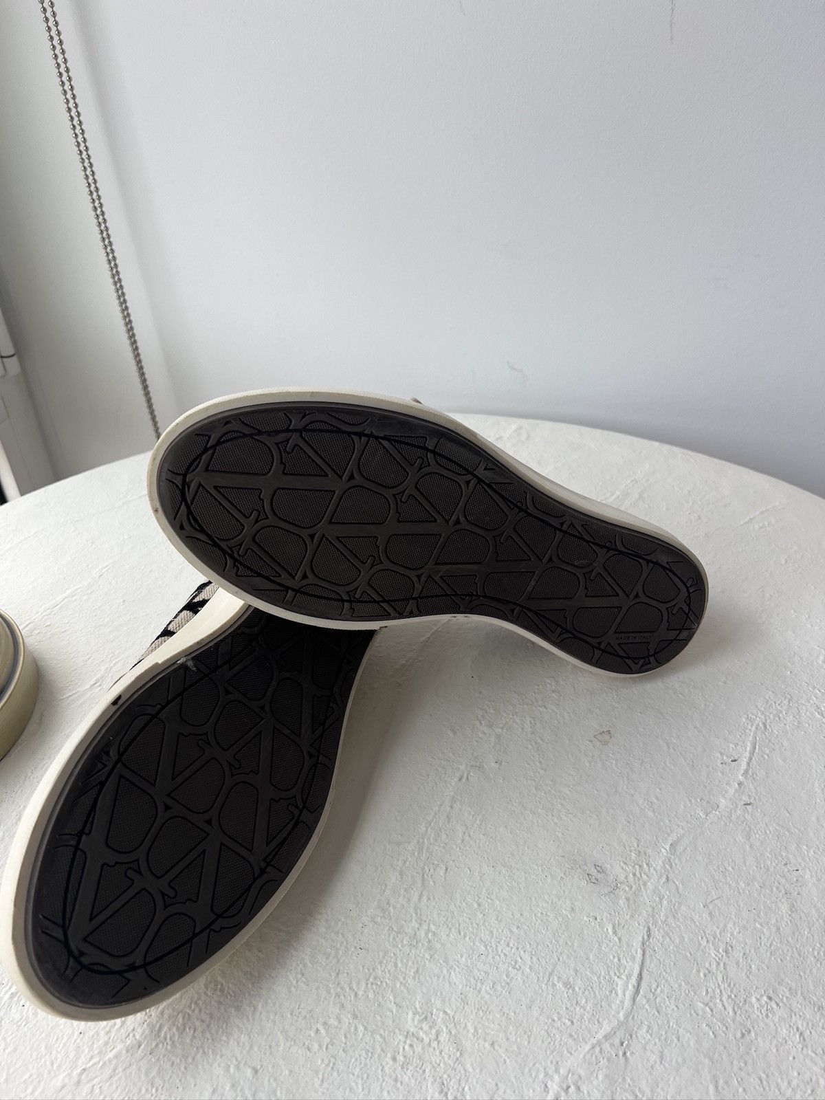 Valentino Canvas Sneakers with Signature "V" Pattern Size US 9 / EU 42 - 3 Thumbnail