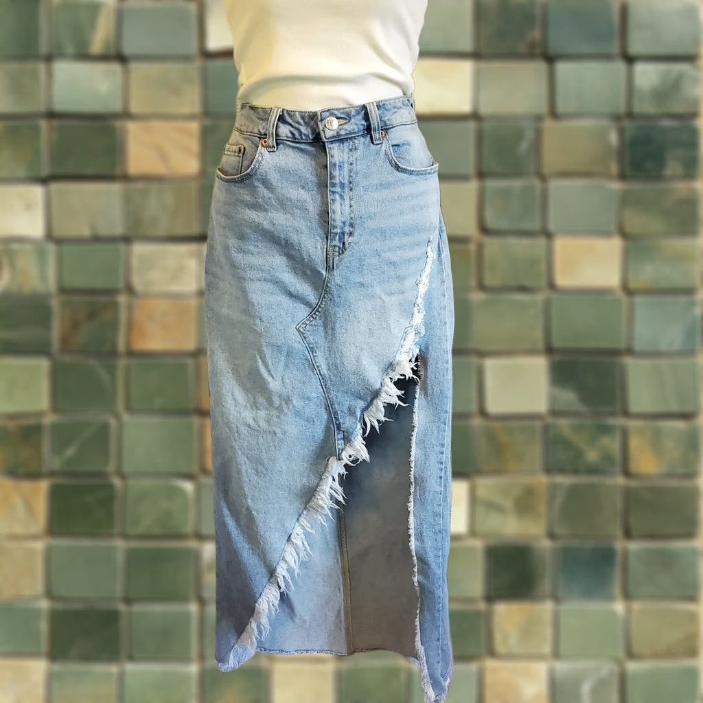 Forever 21 FOREVER 21 Skirt Womens L Blue Denim Asymmetrical Maxi Lightwash Fringe Cowgirl Size 36" / US 14 / IT 50 - 1 Thumbnail