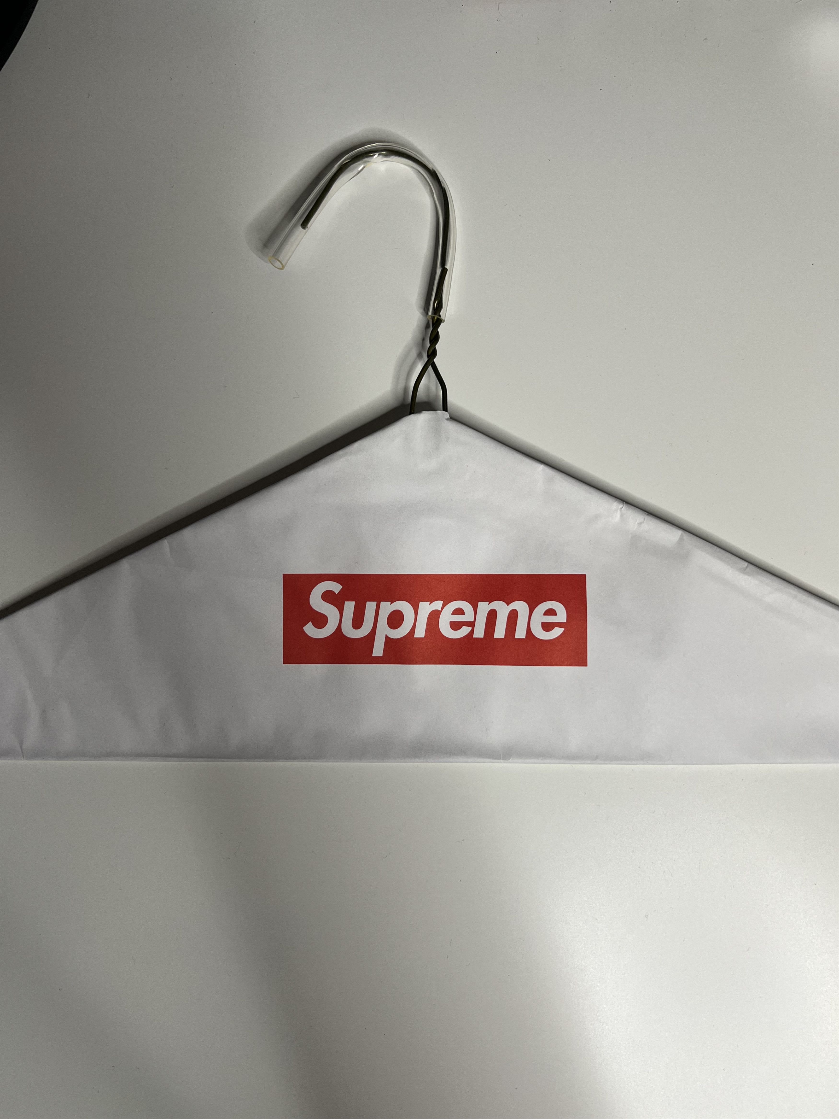 Supreme Supreme Clothes Hanger Fw24 Size ONE SIZE - 1 Preview