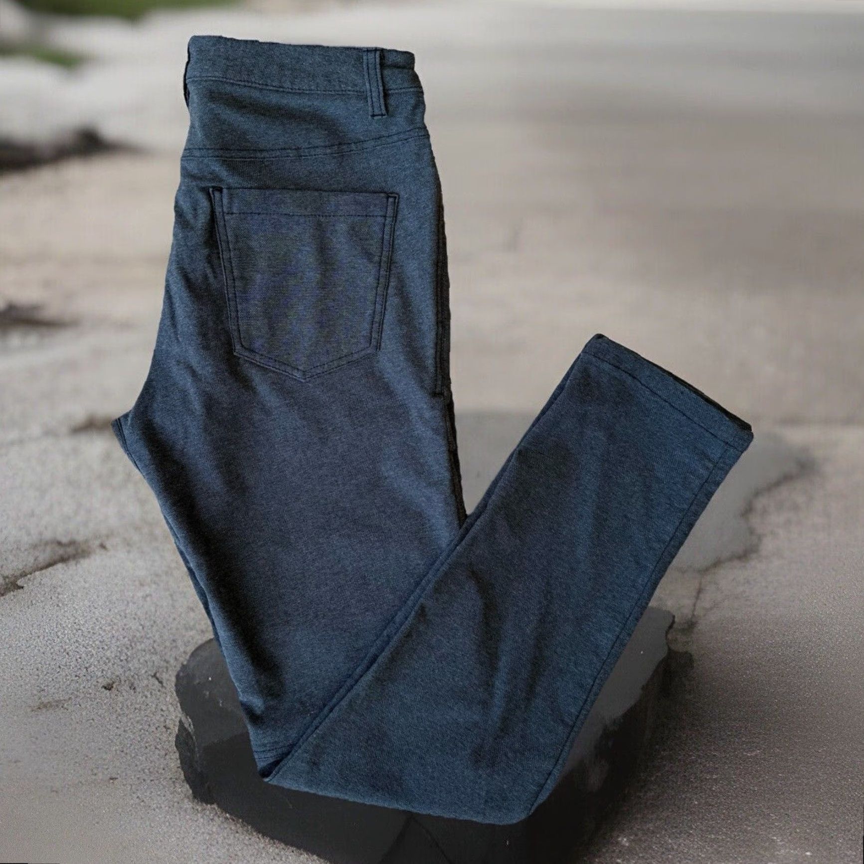 Lululemon Lululemon ABC Pants 30 Dark Gray Athleisure Workwear Sportswear Commission Pants Men 30 Gray Solid Straight Size US 30 / EU 46 - 2 Thumbnail