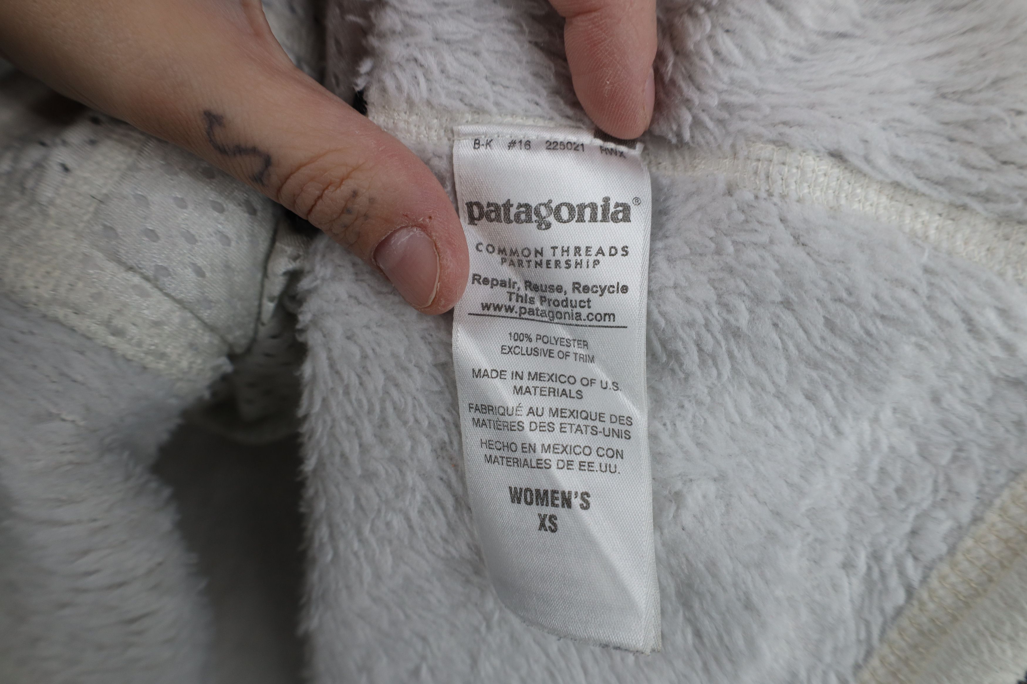 Patagonia Patagonia Spell Out Re-Tool Snap T Fleece Sweater Gray Size XS / US 0-2 / IT 36-38 - 10 Thumbnail