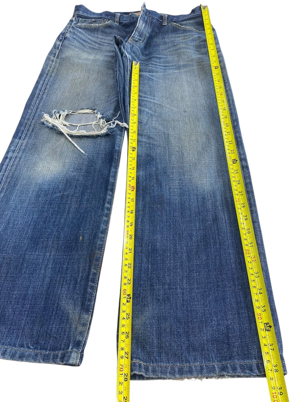 Uniqlo Uniqlo Whiskers Faded Wash Style Loose Jeans Size US 32 / EU 48 - 8 Thumbnail