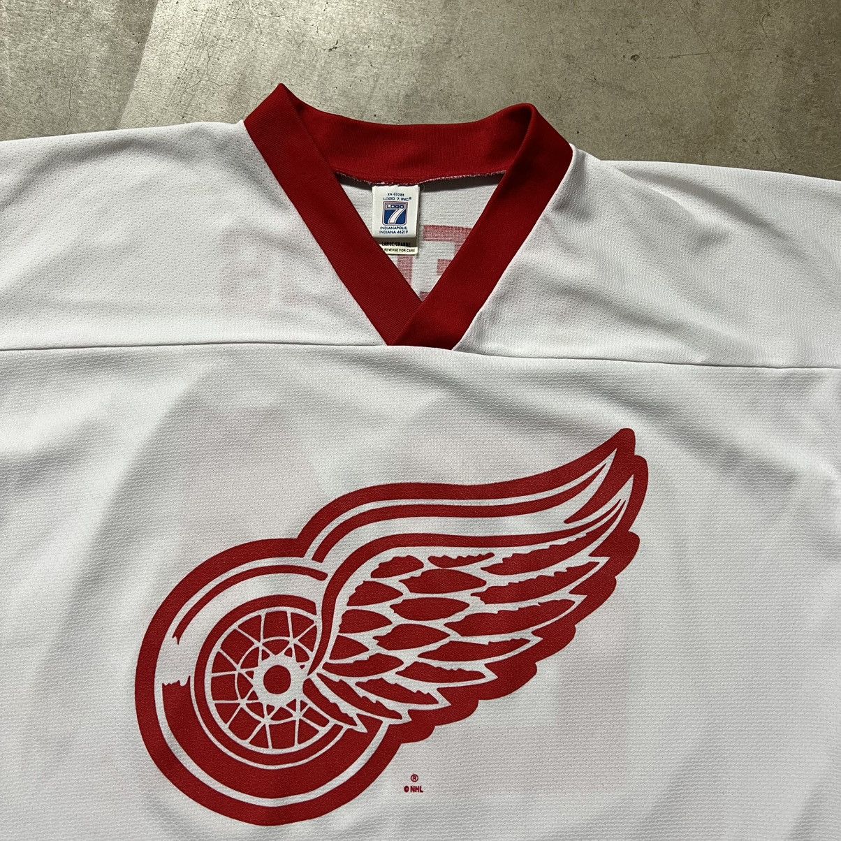 Logo 7 × NHL × Vintage Vintage 90’s NHL Detroit Red Wings C. Chelios Hockey Jersey Size US L / EU 52-54 / 3 - 2 Thumbnail