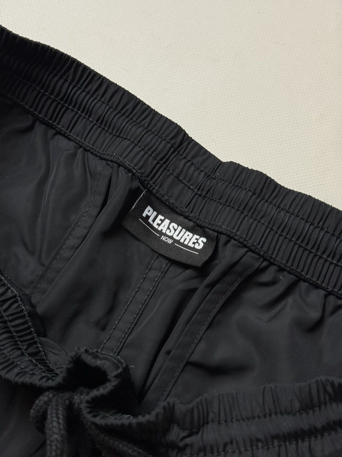 Pleasures Pleasures Men’s Logo-print Track Pants Trousers Drawstring Size US 34 / EU 50 - 12 Thumbnail