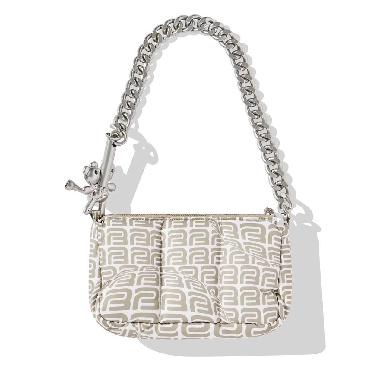 heaven by marc jacobs x barragan トップス　XS ヘブンがNYブランド「バラガン」とのコラボアイテム発売 サッカーがテーマ