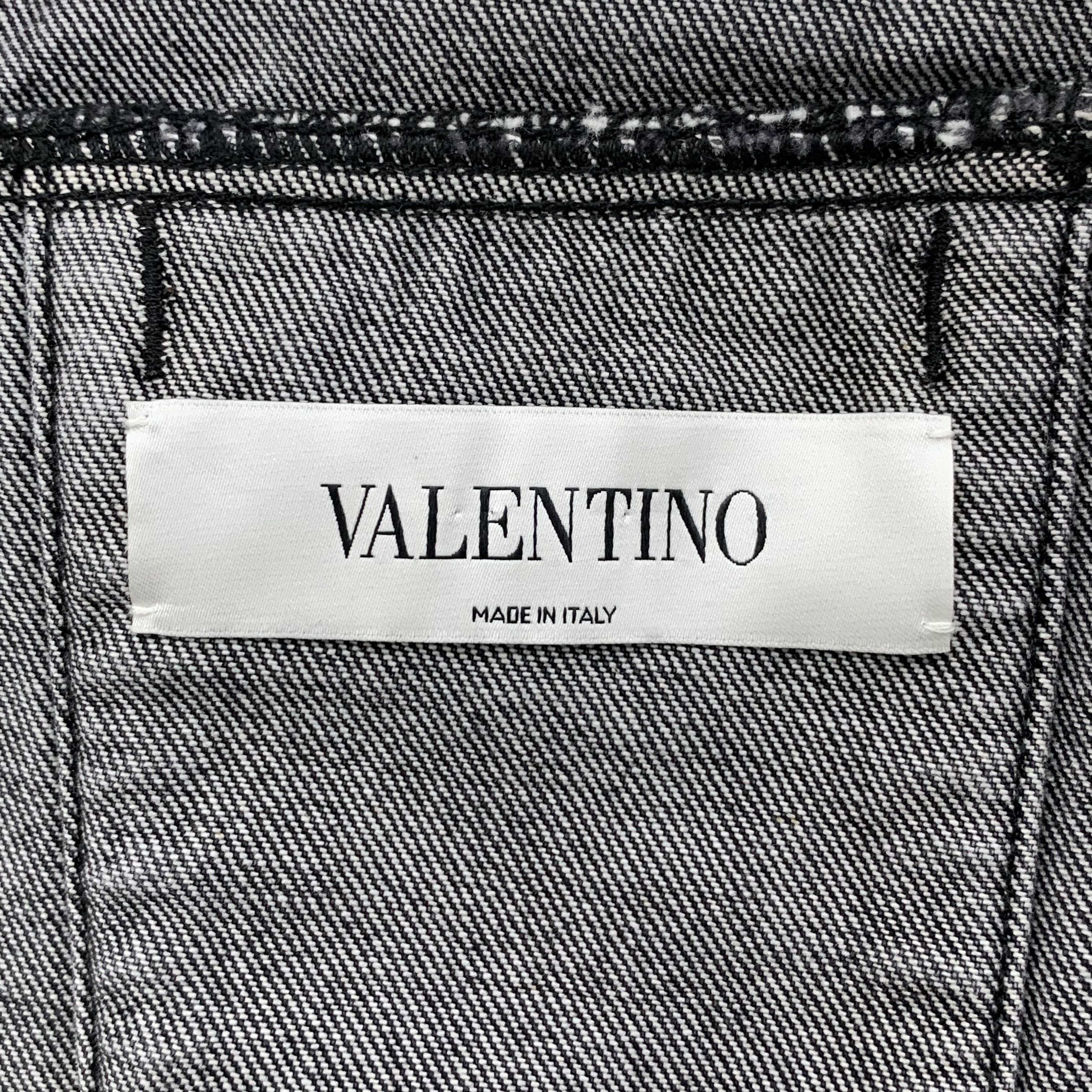 Valentino CM0241 Valentino Mens Black Denim Jacket With White "V" Logo Size US S / EU 44-46 / 1 - 5 Thumbnail