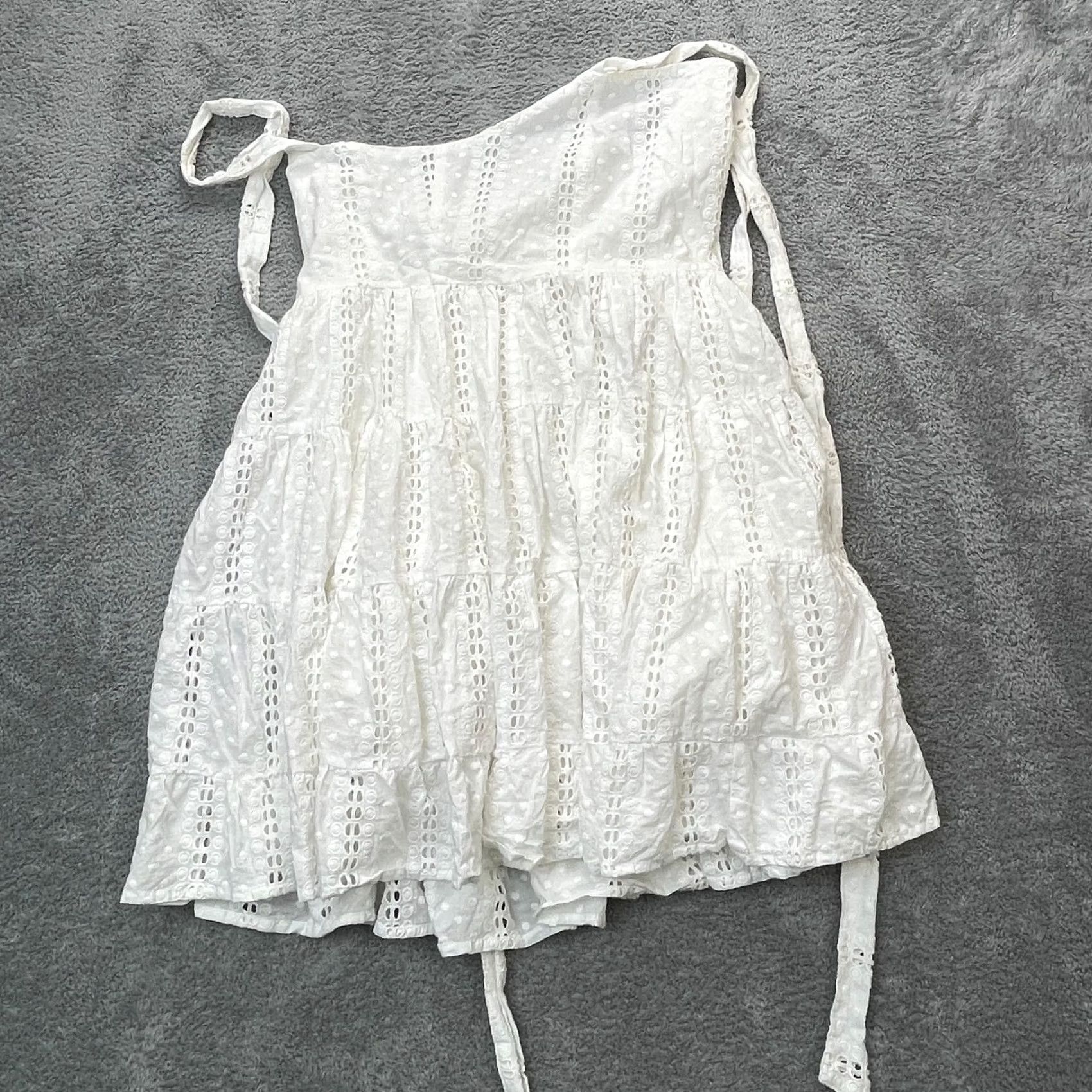 Vintage Mille Resort And Travel Dress Womens Medium White Mini Lined Halter Strap Eyelet Midi? Short Size M / US 6-8 / IT 42-44 - 2 Thumbnail