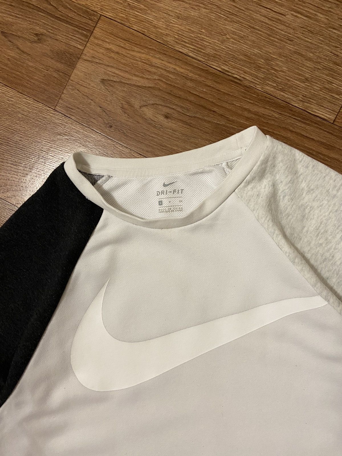 Nike × Vintage Vintage Nike Big Logo Crewneck Sweatshirt Size US S / EU 44-46 / 1 - 3 Thumbnail