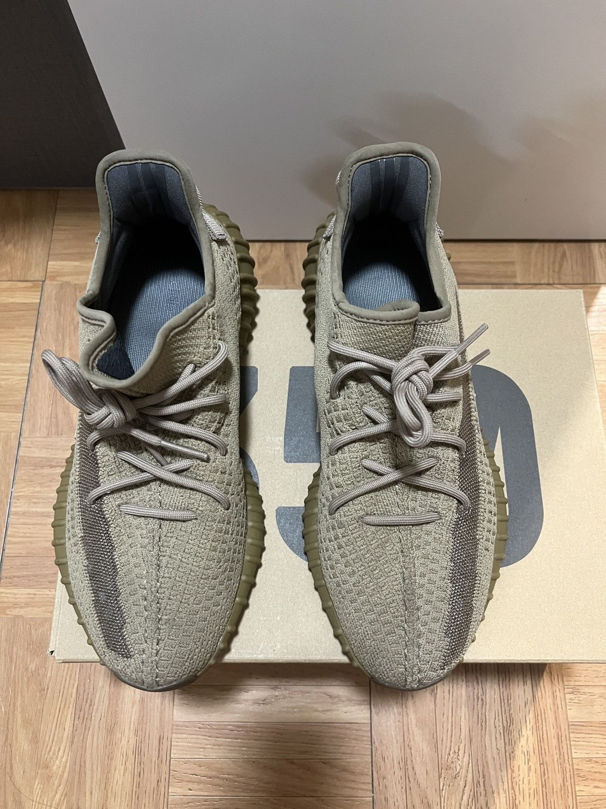 Adidas × Yeezy Adidas Yeezy 350 boost Earth sz 9.5 used Size US 9.5 / EU 42-43 - 3 Thumbnail