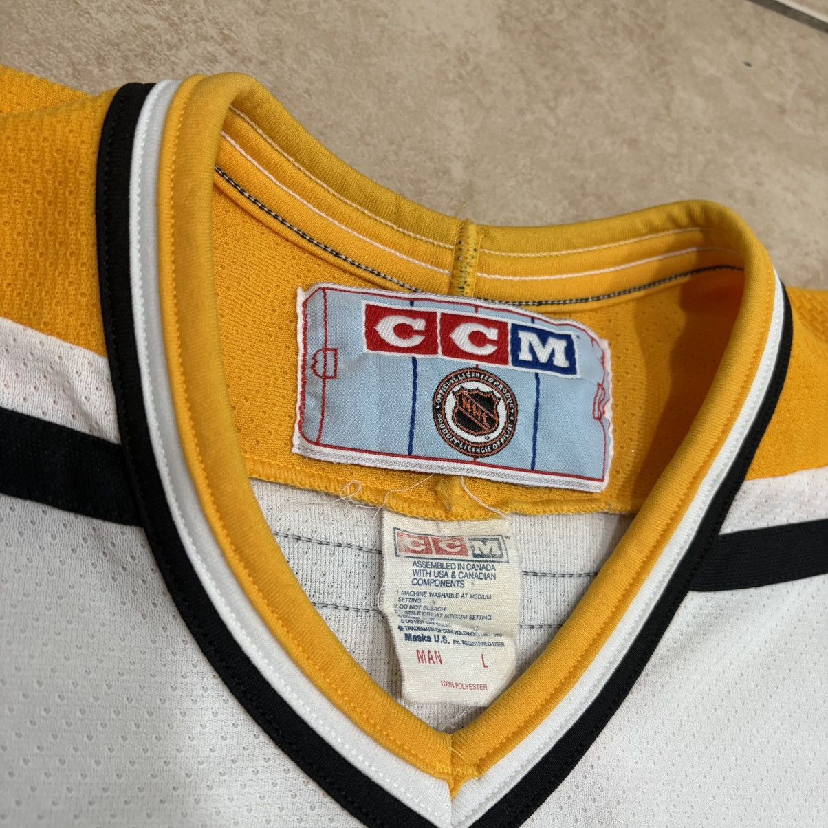 NHL Vintage CCM Pittsburgh Penguins Robo Penguin NHL Jersey Size US L / EU 52-54 / 3 - 6 Thumbnail