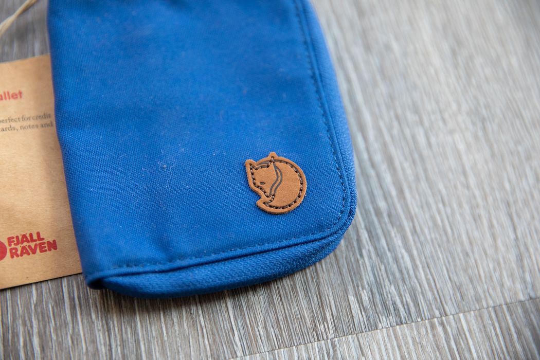 Fjallraven New FJALLRAVEN ADULT PASSPORT WALLET DURABLE G1000 NAVY