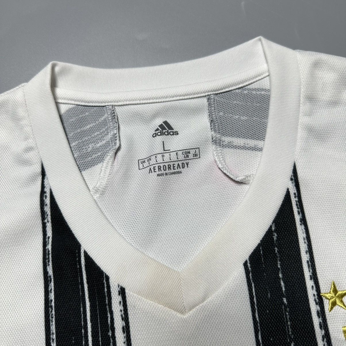 Vintage JUVENTUS ADIDAS 2020/2021 FOOTBALL HOME JERSEY #7 RONALDO Size US L / EU 52-54 / 3 - 5 Thumbnail