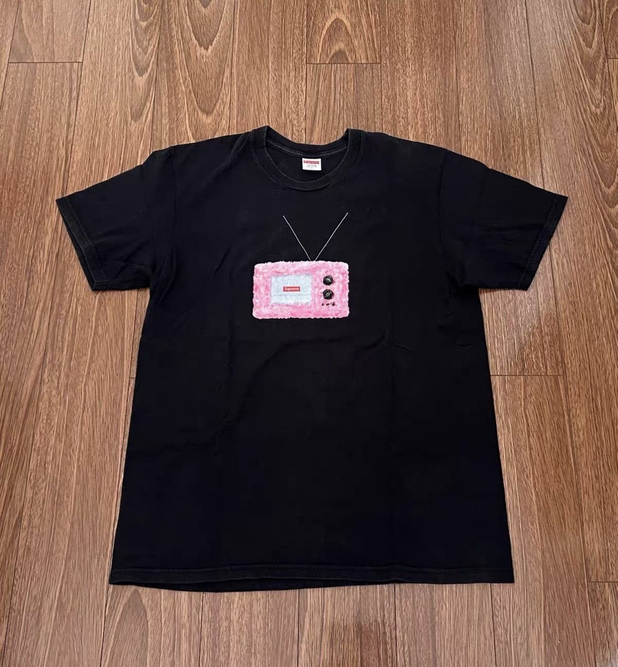 Supreme Supreme SS18 TV Tee Black Black casual short sleeve tee Size US L / EU 52-54 / 3 - 1 Thumbnail