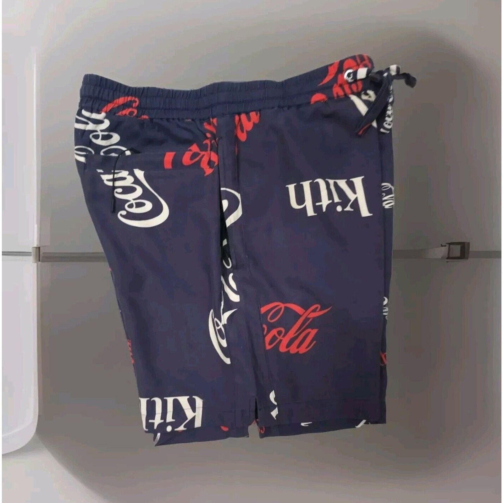 Kith kith Coca Cola Vintage Shorts Size Small Size US 27 - 3 Thumbnail
