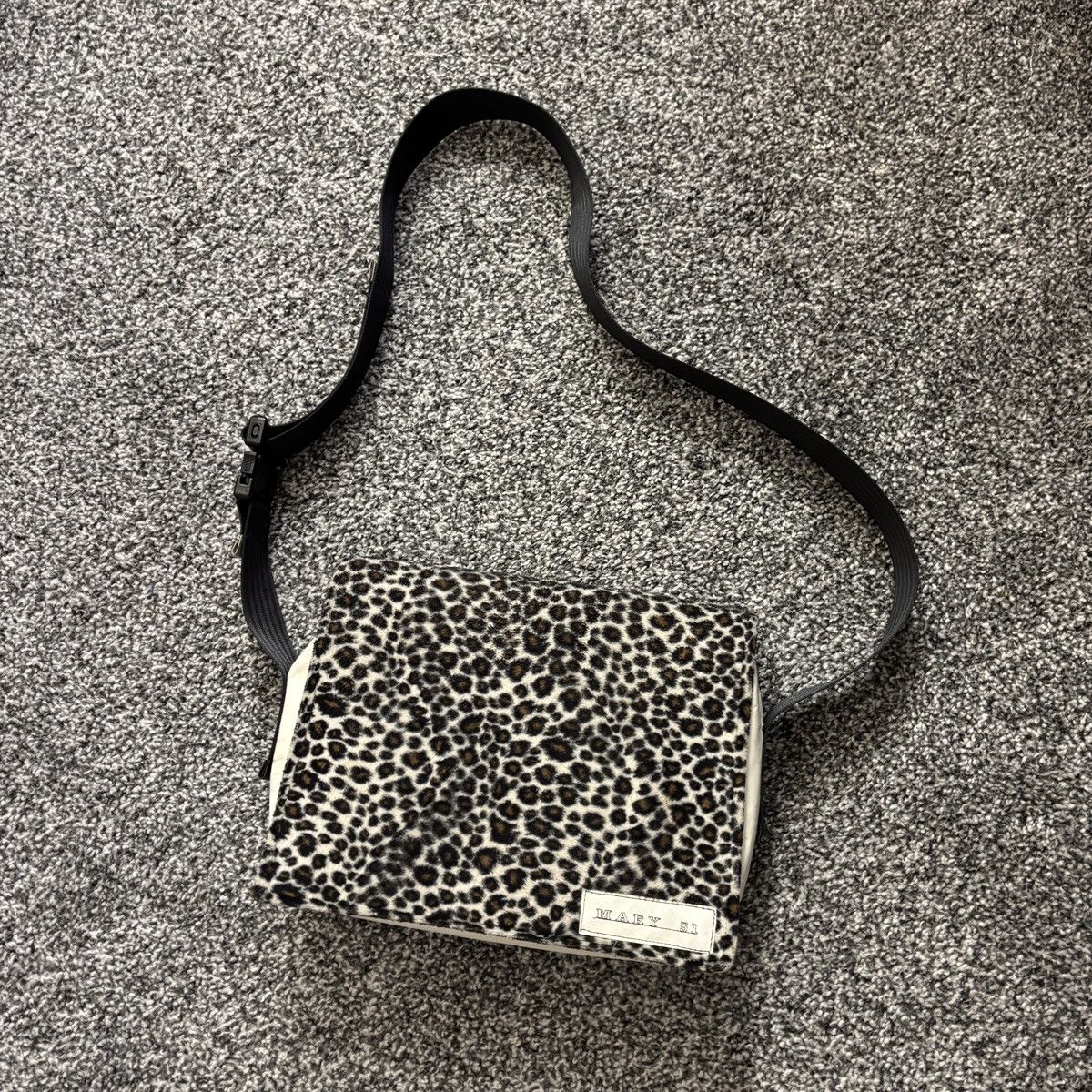 Other upcycled unique leopard bag Size ONE SIZE - 1 Thumbnail