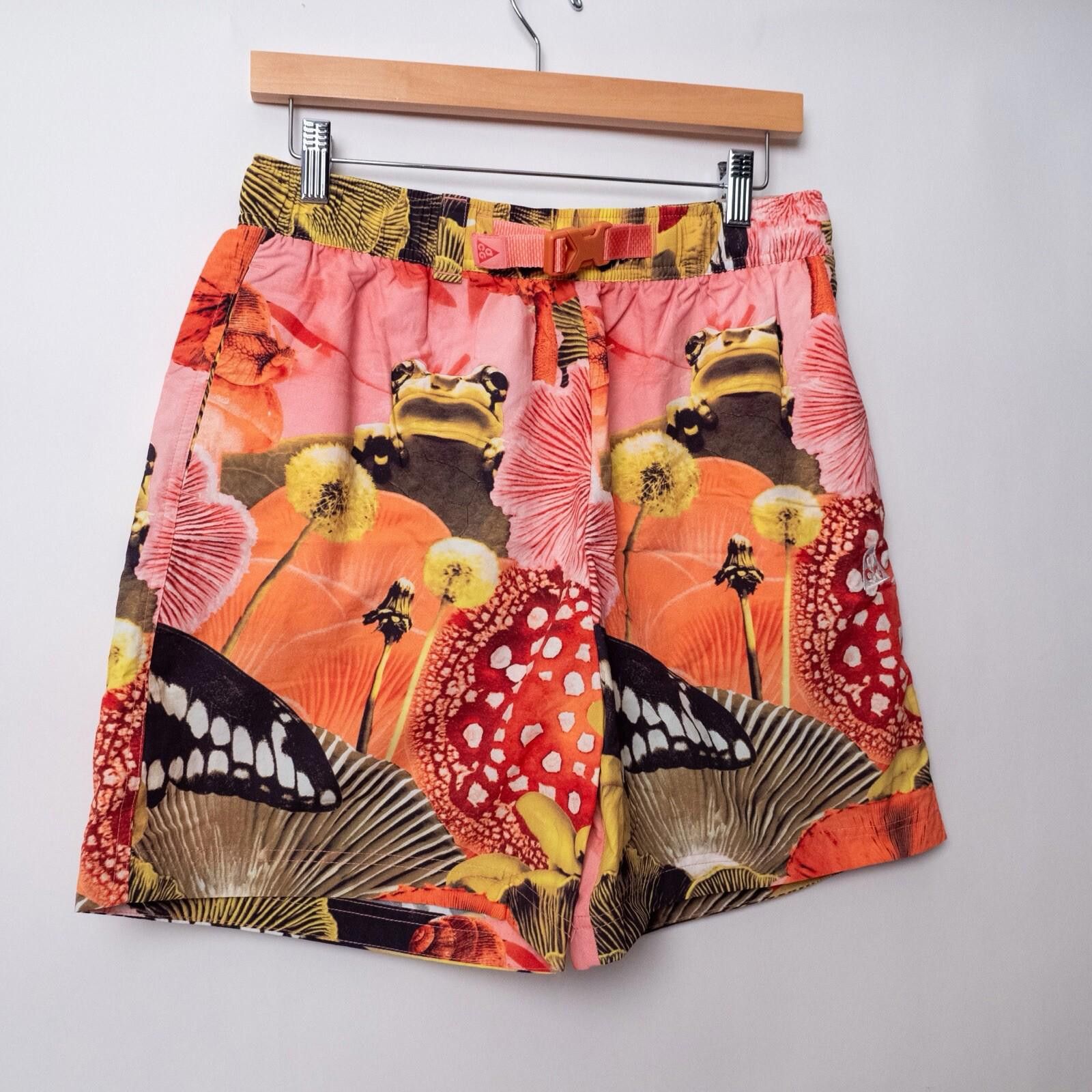 Nike ACG Nike ACG Older Kids' Pink Mushroom Frog Shorts Size XL Size US 26 / EU 42 - 5 Thumbnail