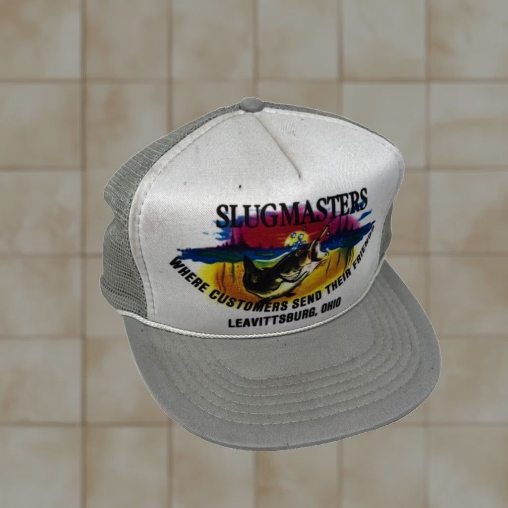 Vintage VINTAGE Slugmasters Leavittsburg, OH Fishing Large Mouth Bass Trucker Hat Size ONE SIZE - 1 Thumbnail